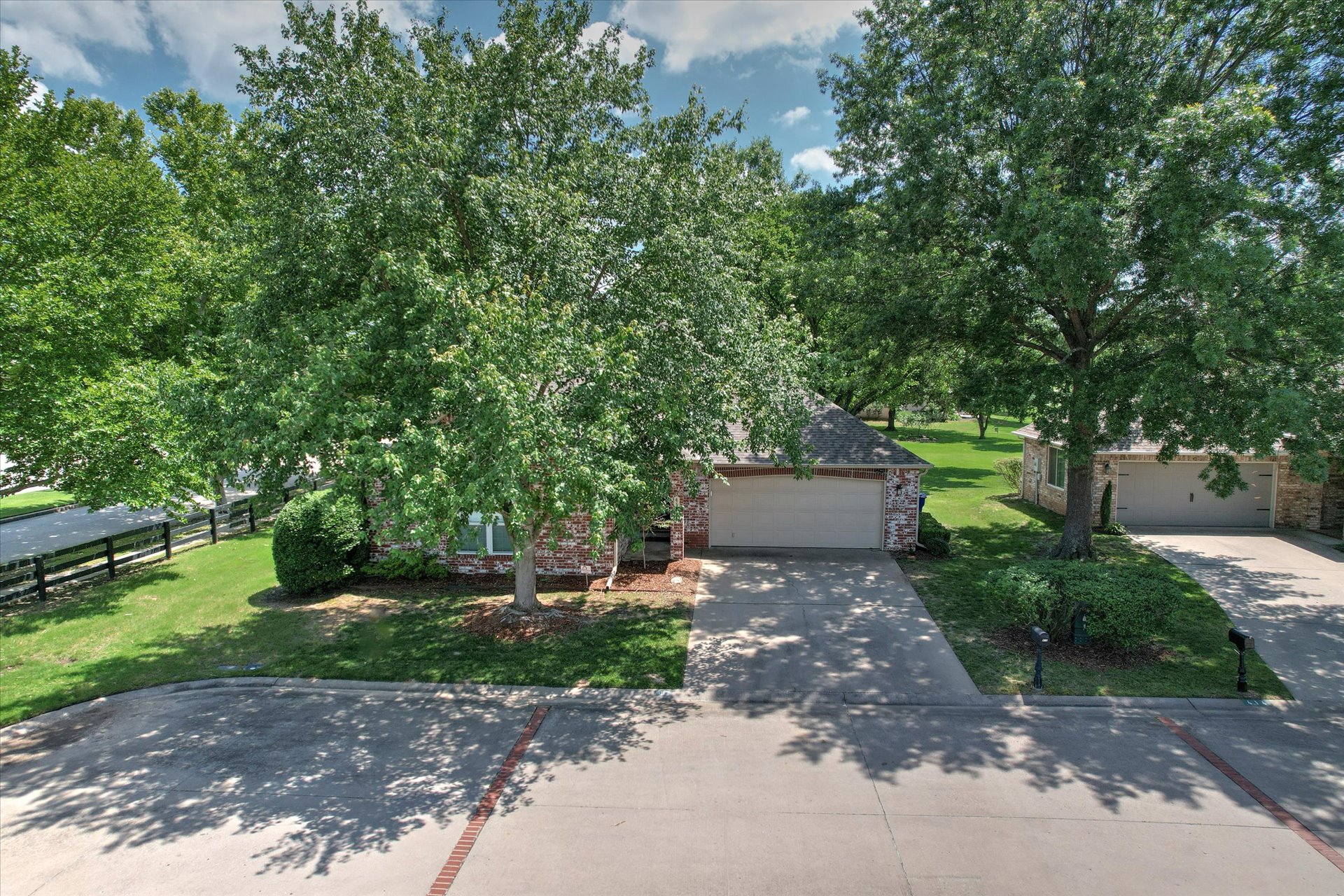 412 N Forest Ridge Boulevard Property Photo 36