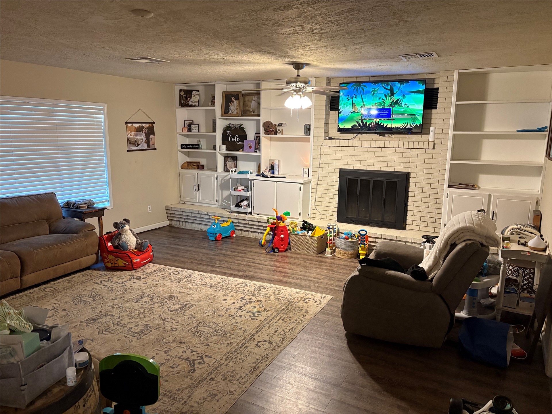 2831 E Kirby Street Property Photo 4
