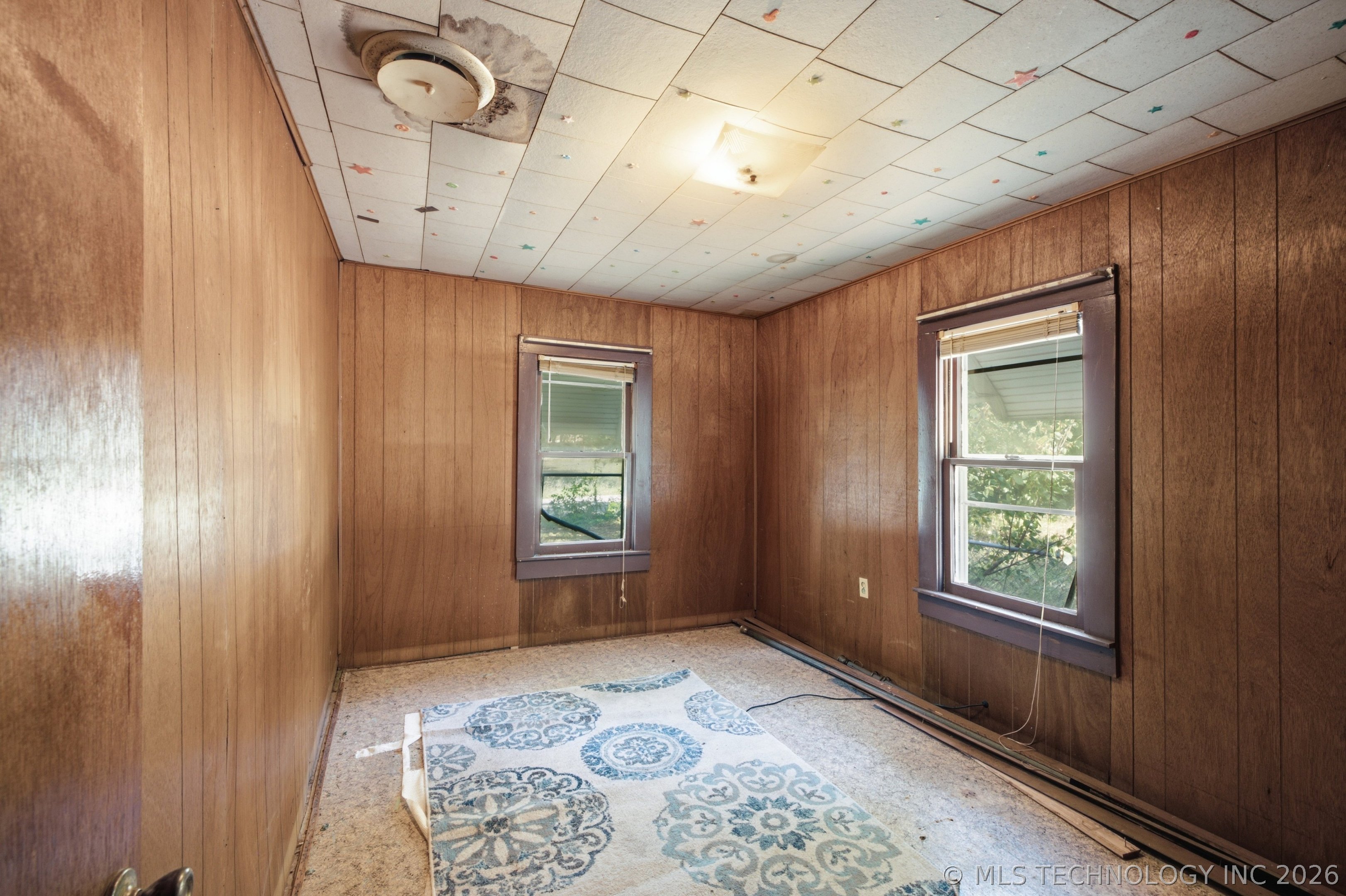 404 E Beach Street Property Photo 13