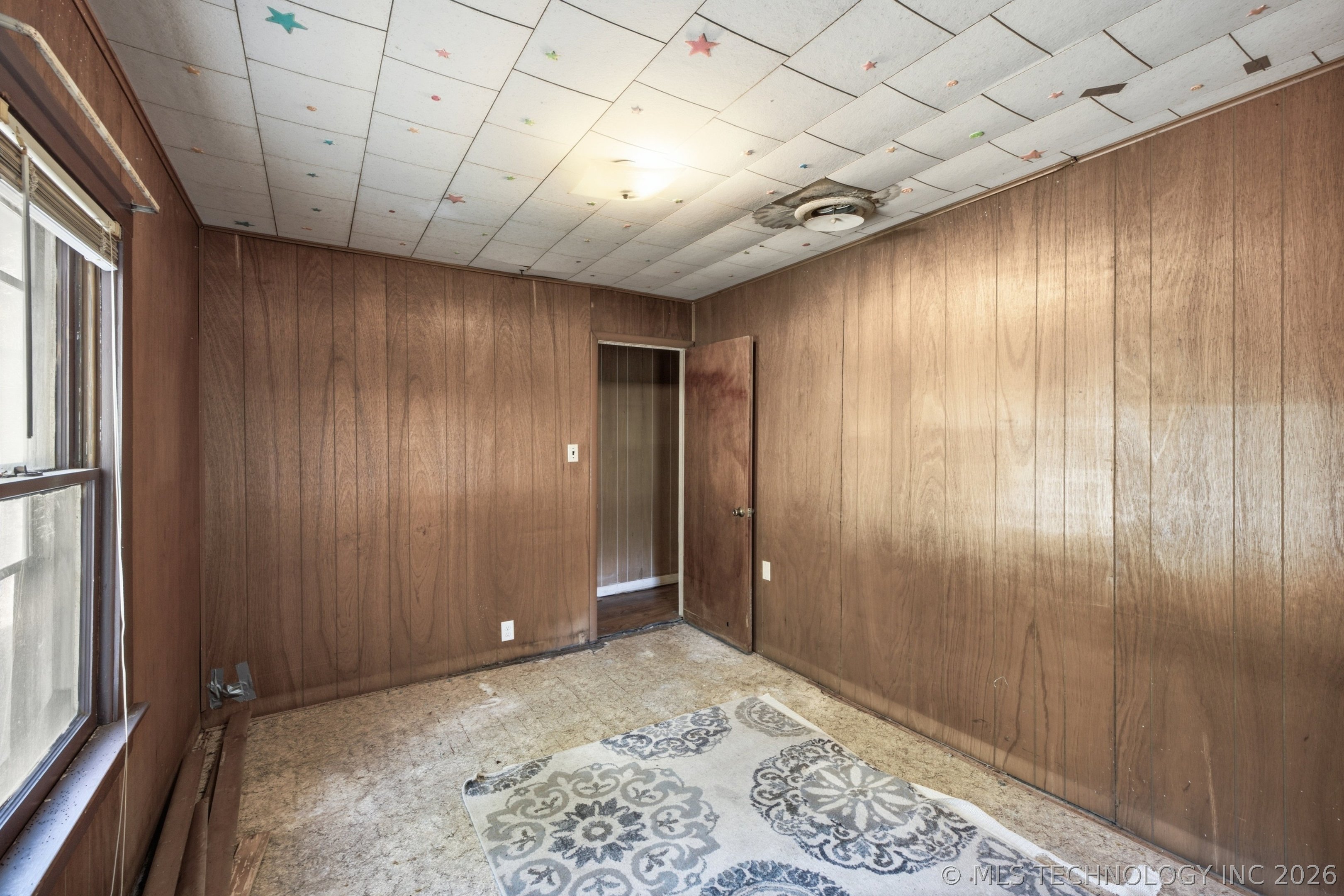 404 E Beach Street Property Photo 14