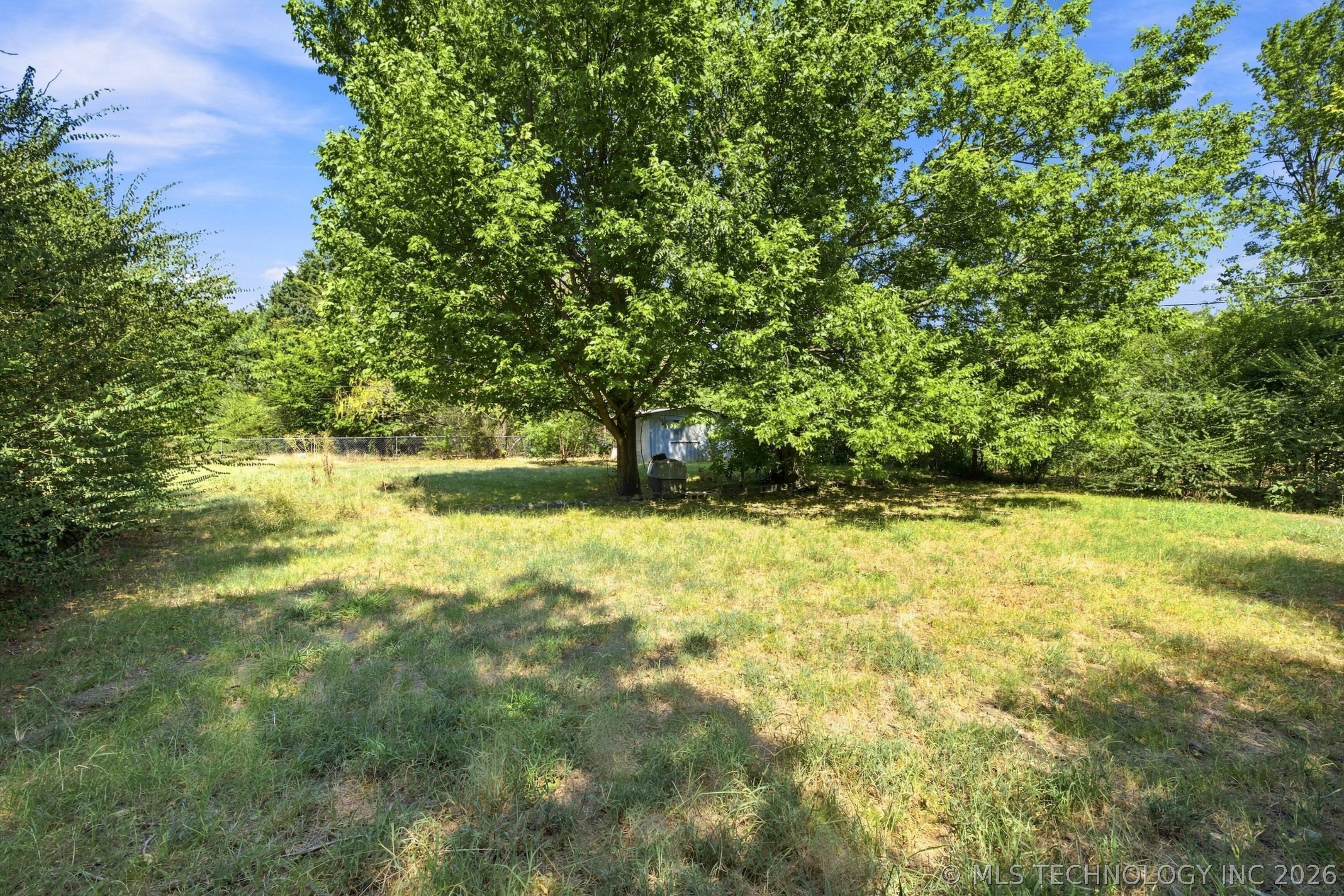 404 E Beach Street Property Photo 19