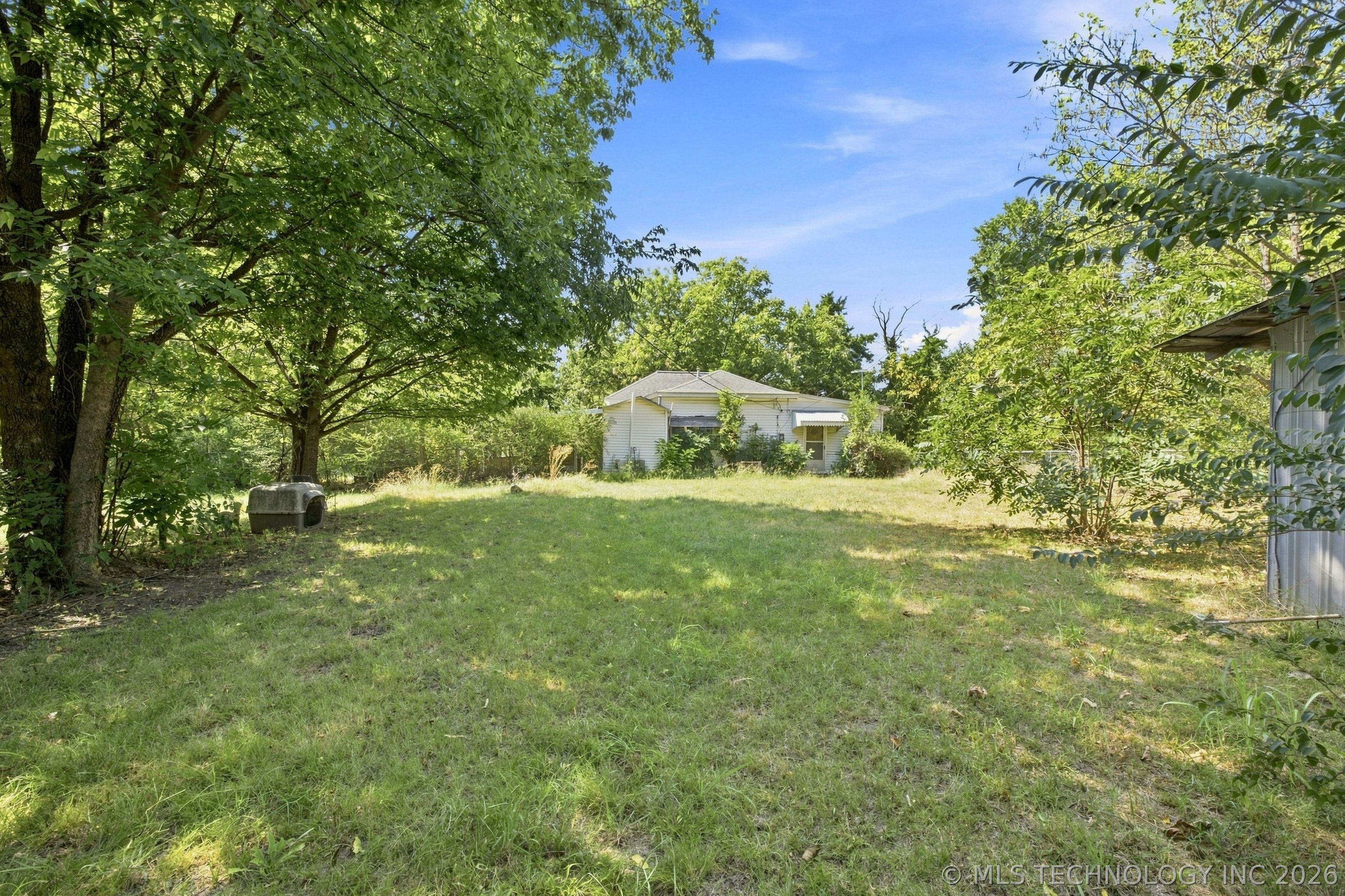 404 E Beach Street Property Photo 21