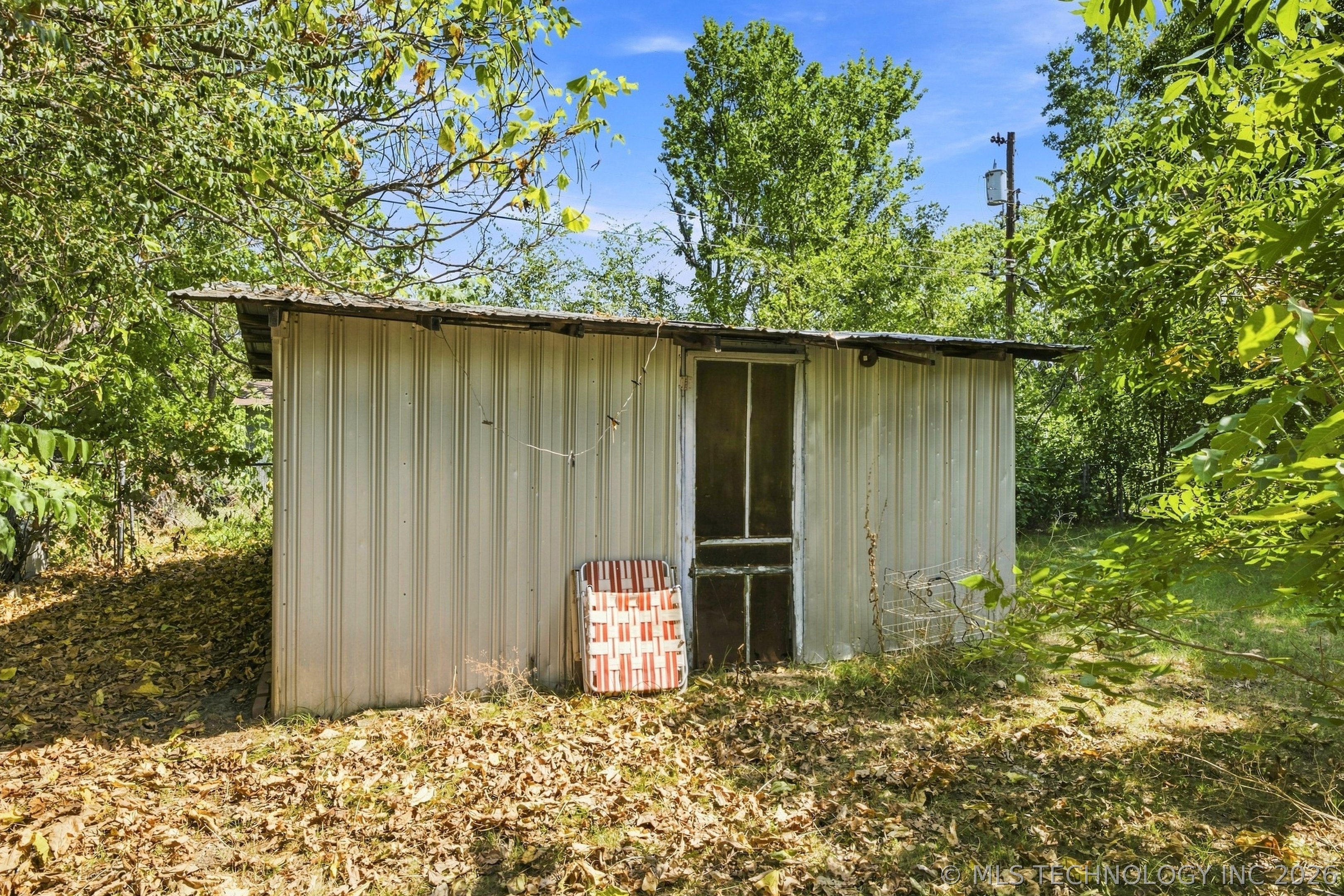 404 E Beach Street Property Photo 23
