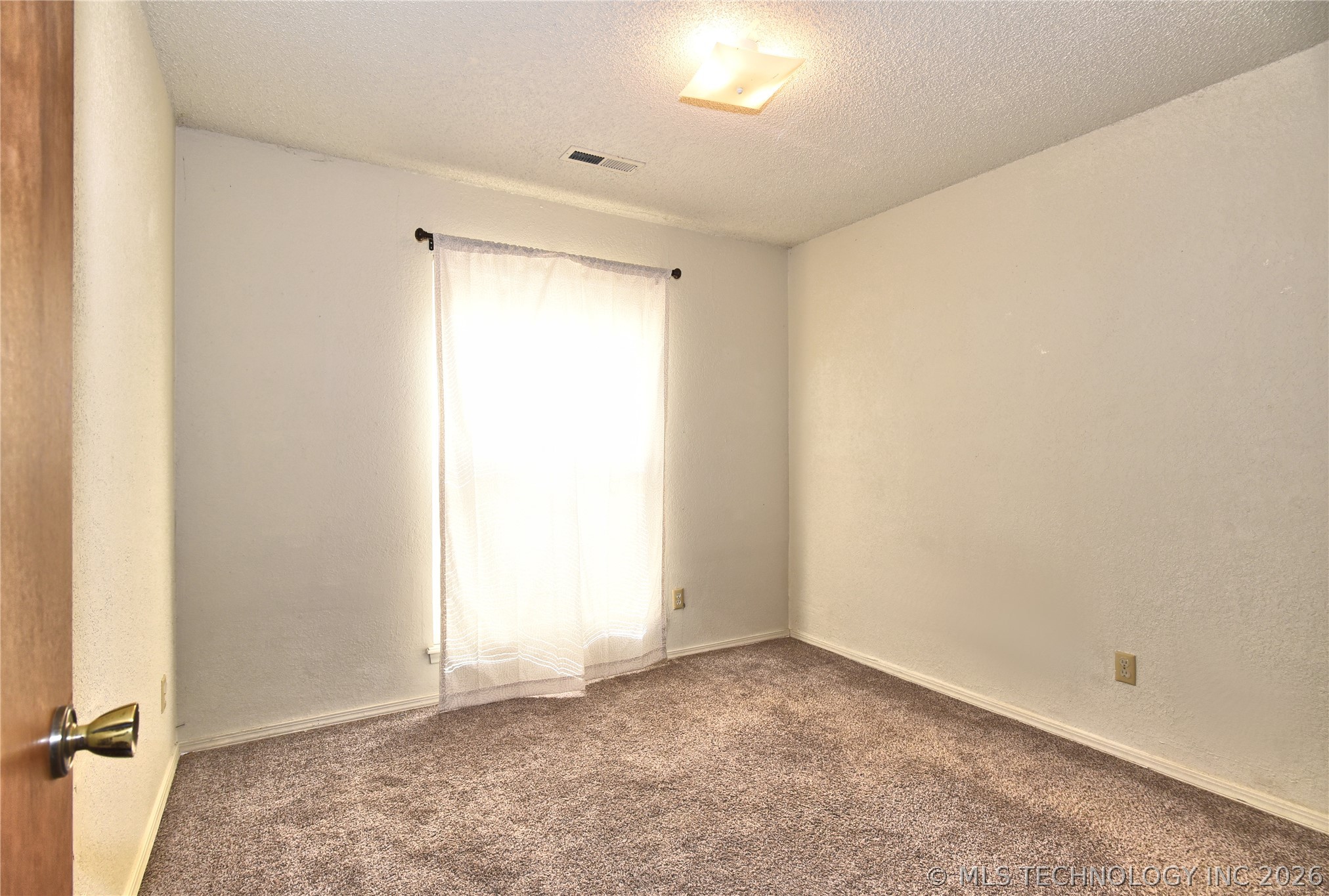 324 W Quantico Street Property Photo 13