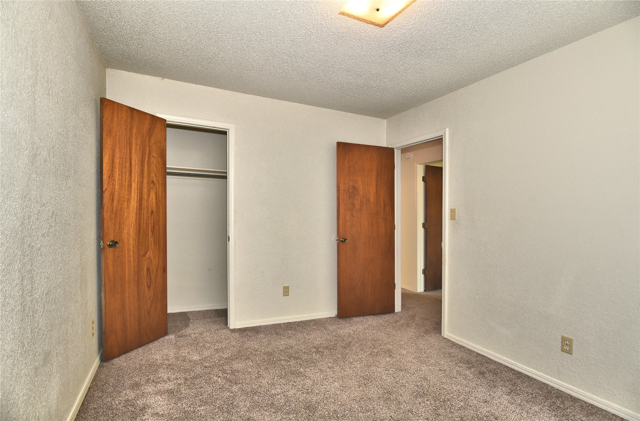 324 W Quantico Street Property Photo 17