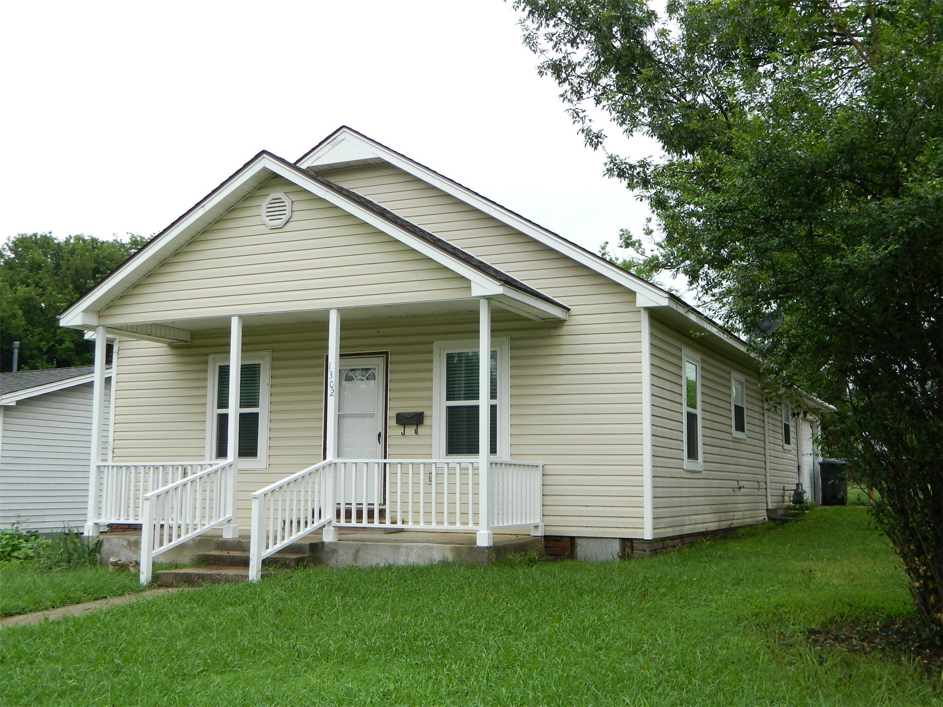 1302 Exchange Street Property Photo 1
