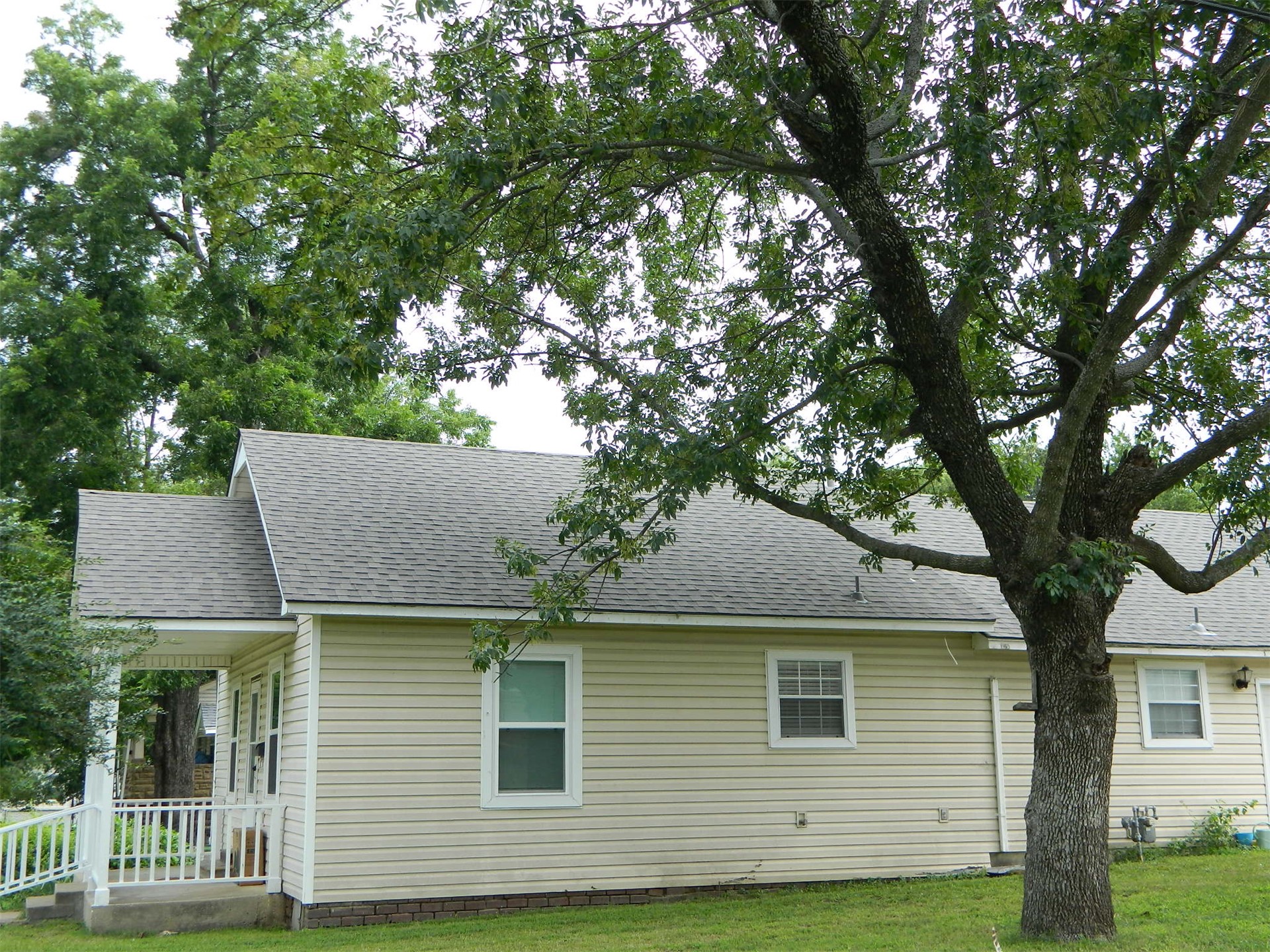 1302 Exchange Street Property Photo 4
