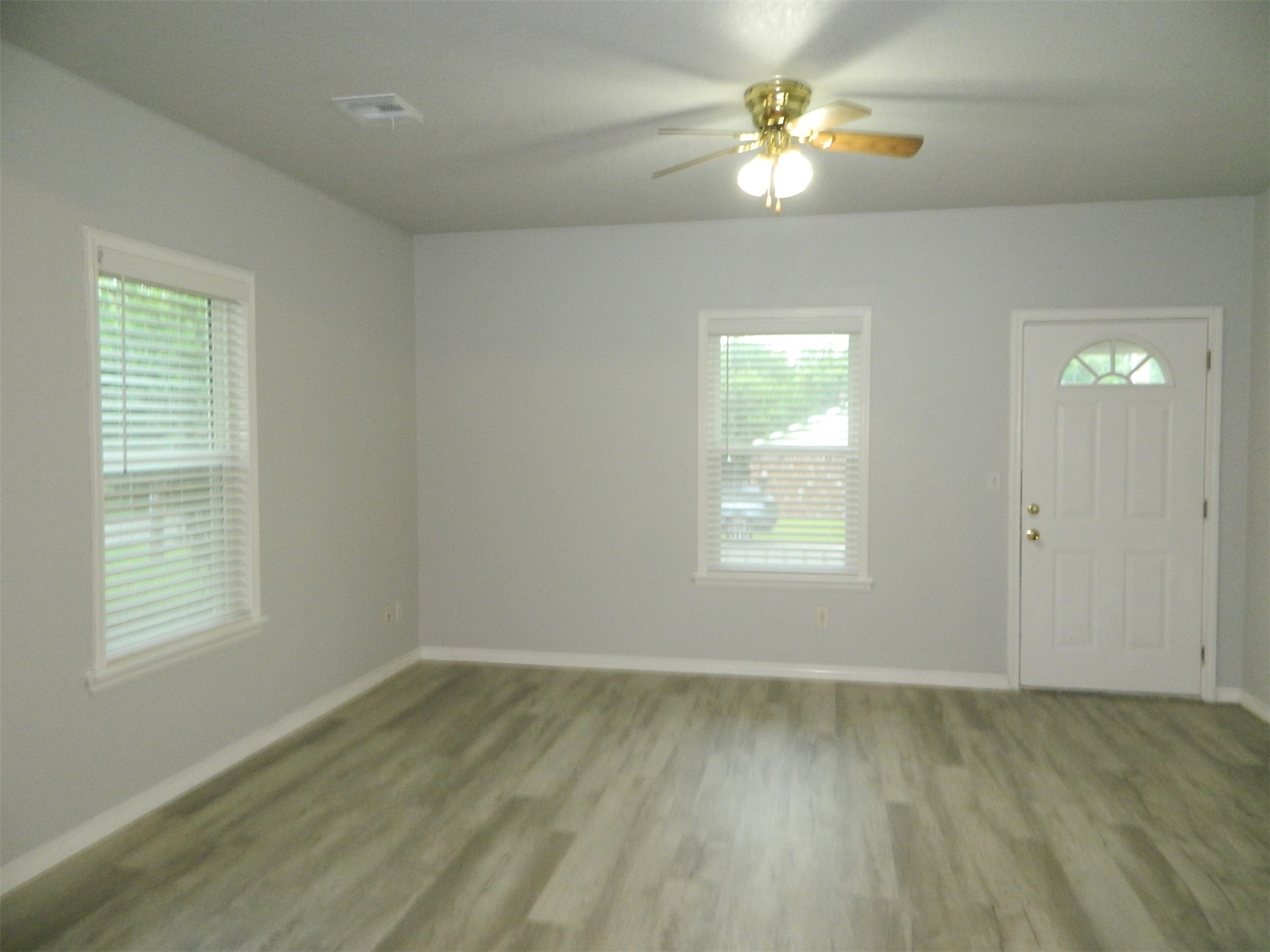 1302 Exchange Street Property Photo 9