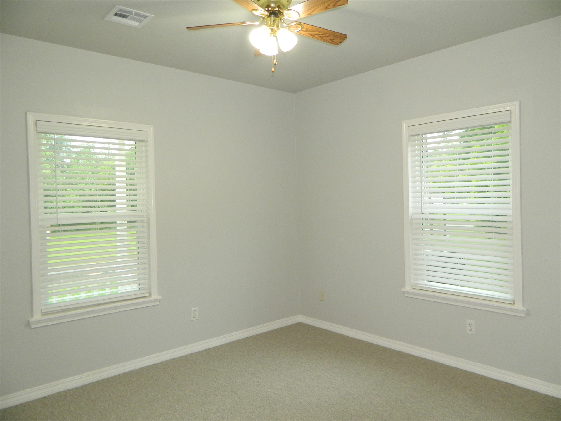 1302 Exchange Street Property Photo 12