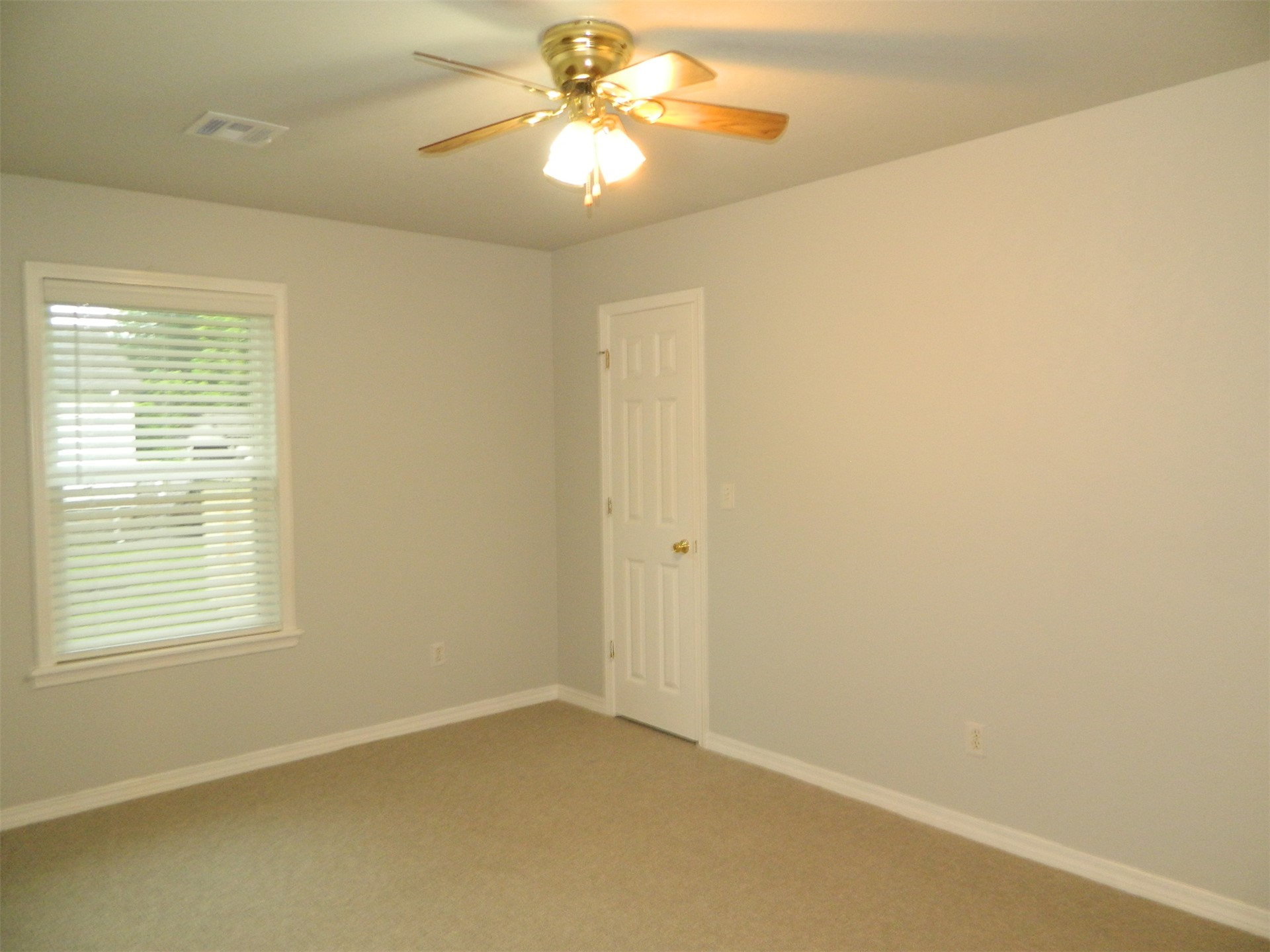 1302 Exchange Street Property Photo 16
