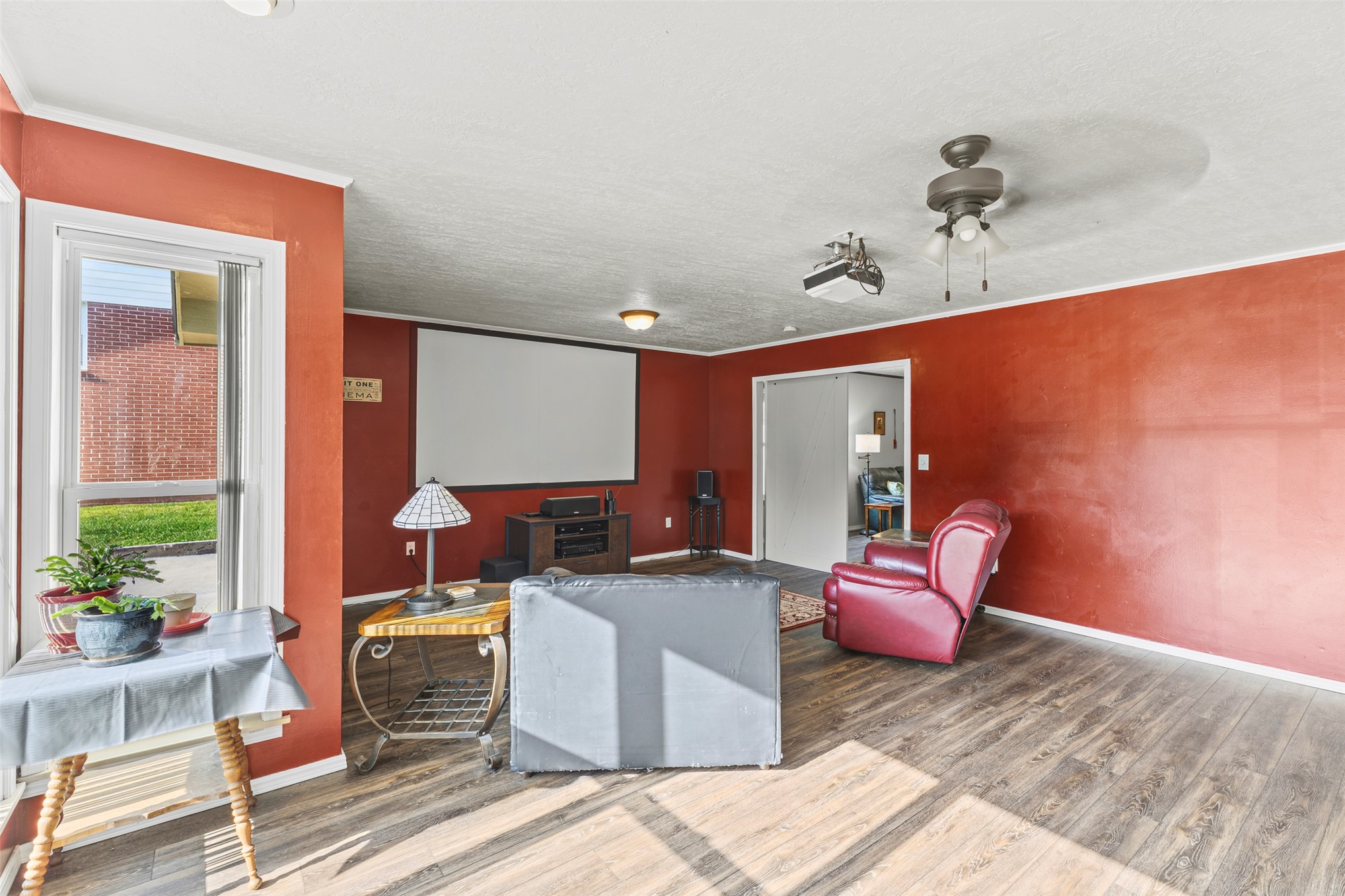 1530 S Broadway Boulevard Property Photo 8