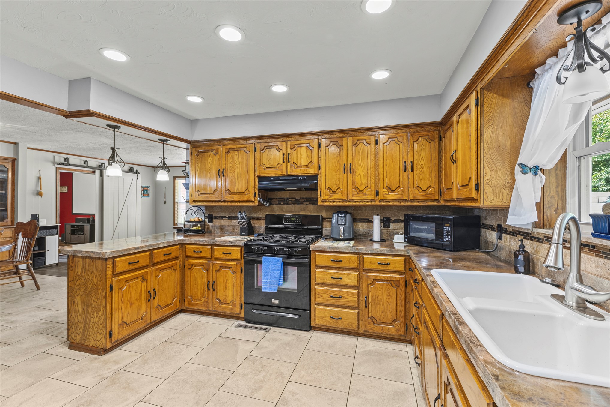 1530 S Broadway Boulevard Property Photo 11