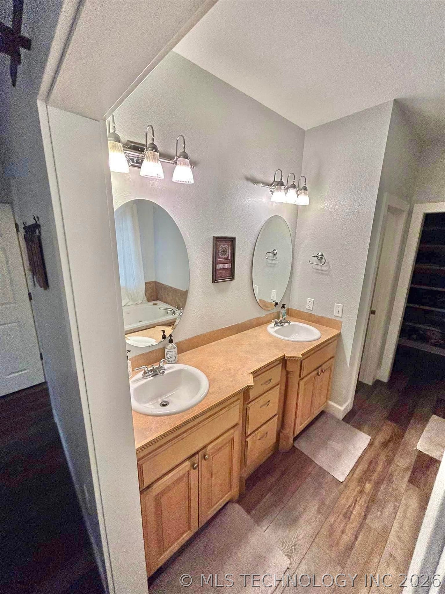 40218 E 1221 Drive Property Photo 19