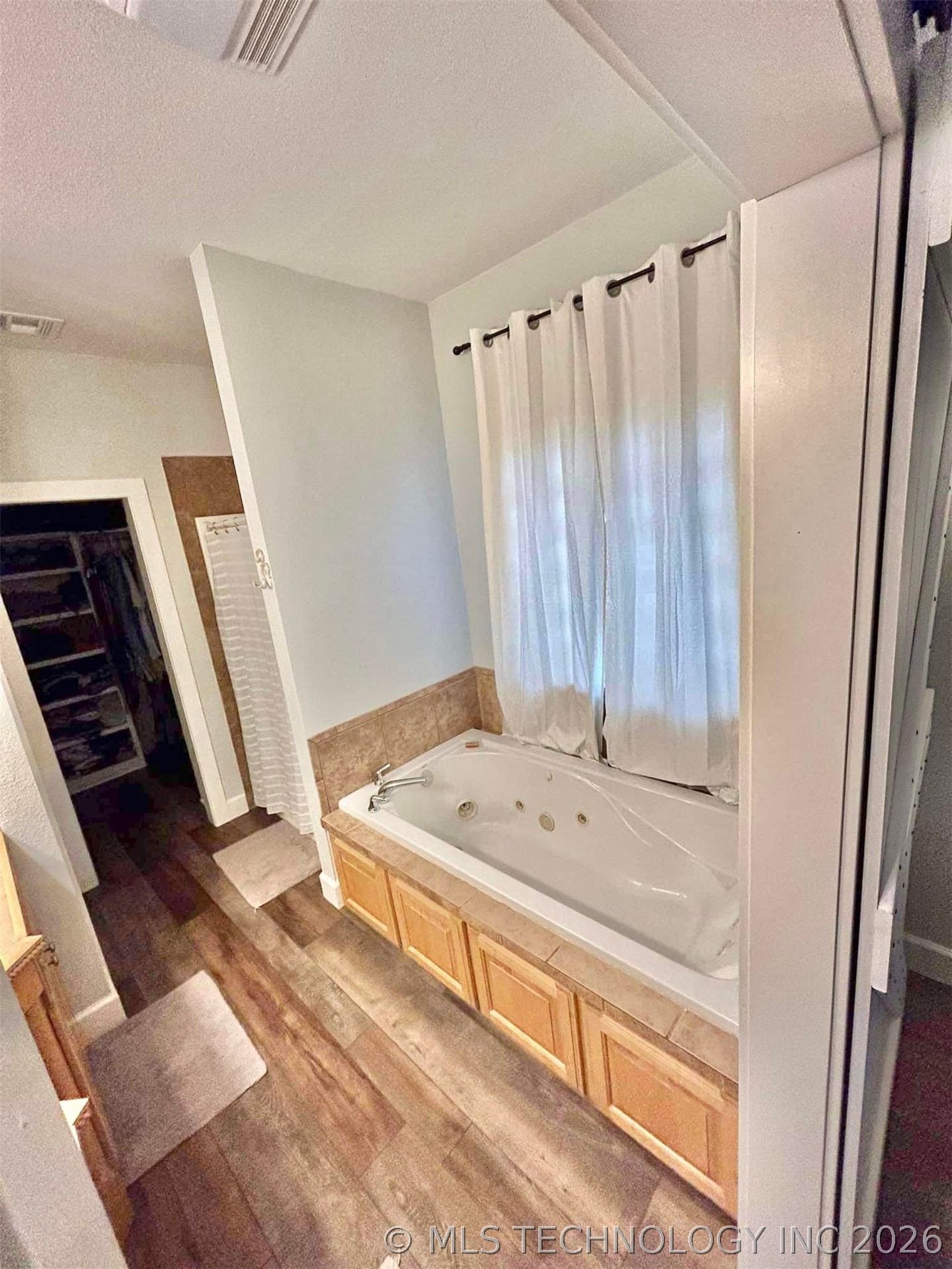 40218 E 1221 Drive Property Photo 20