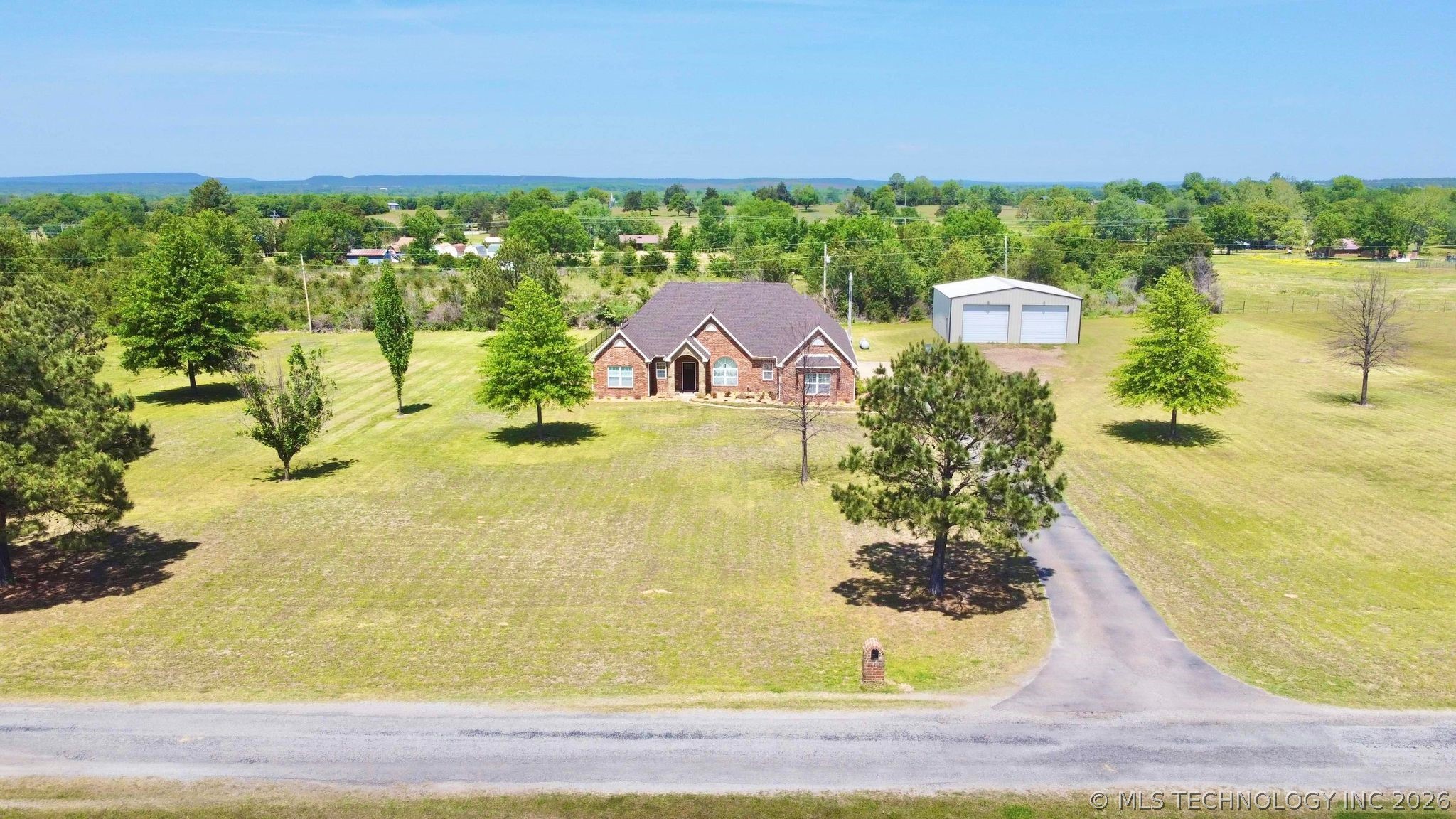 40218 E 1221 Drive Property Photo 40