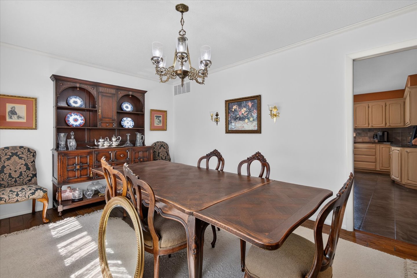 1035 Grandview Property Photo 7