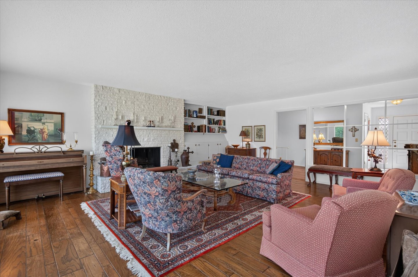 1035 Grandview Property Photo 11