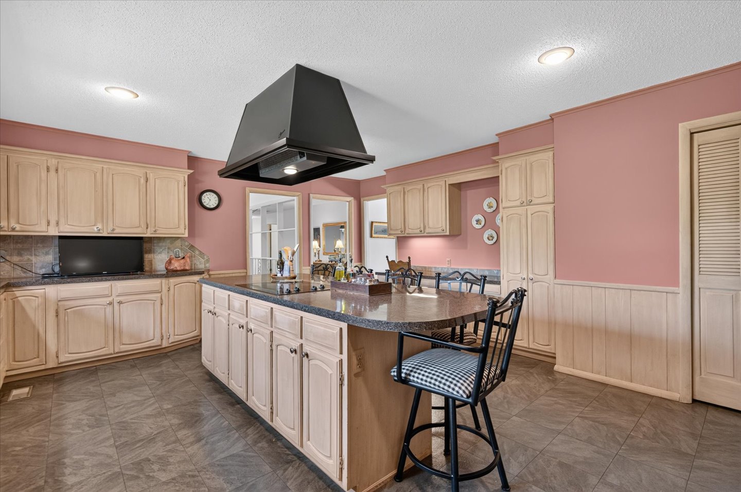 1035 Grandview Property Photo 15