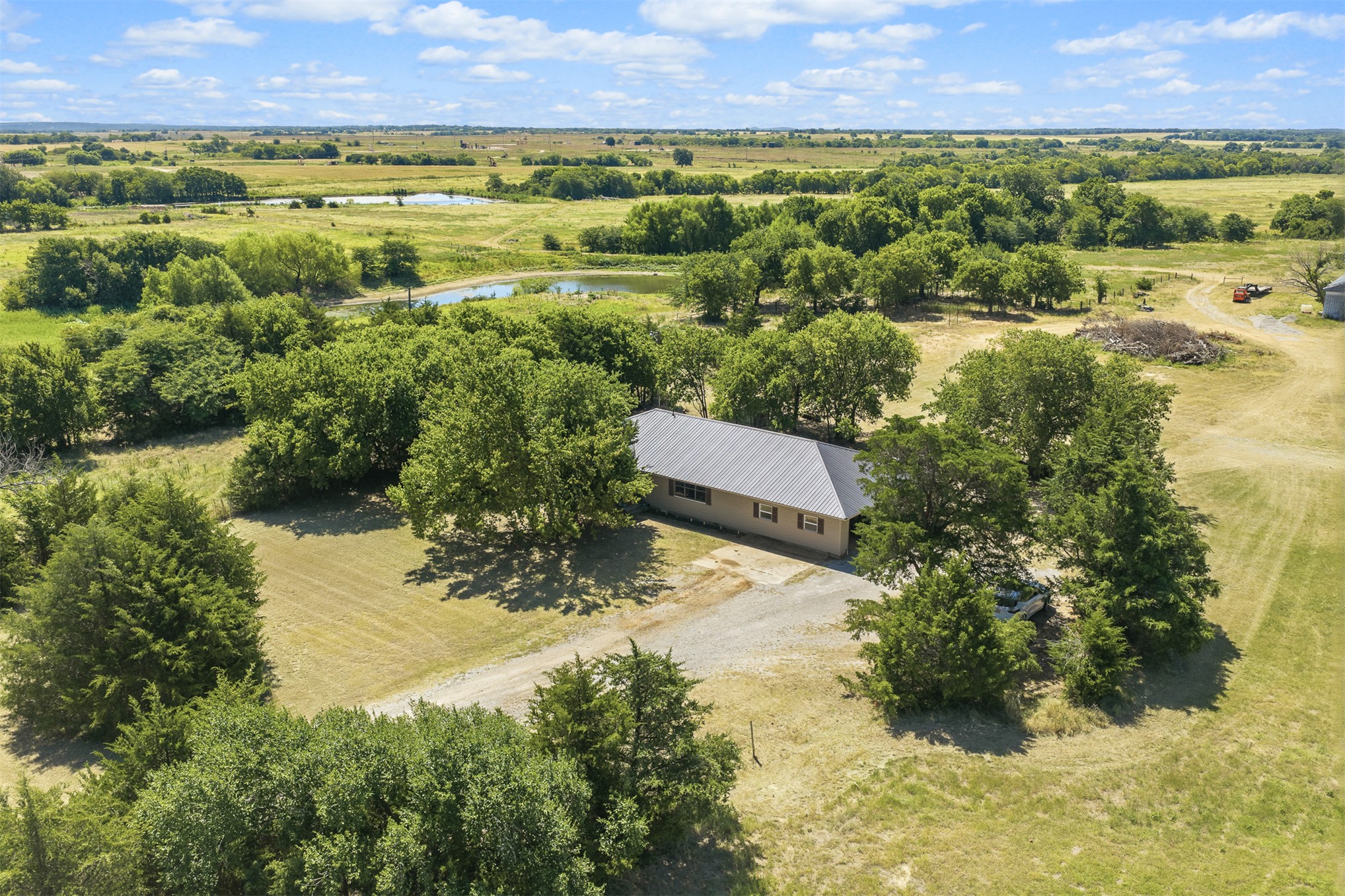 293245 E 1760 Road Property Photo 32