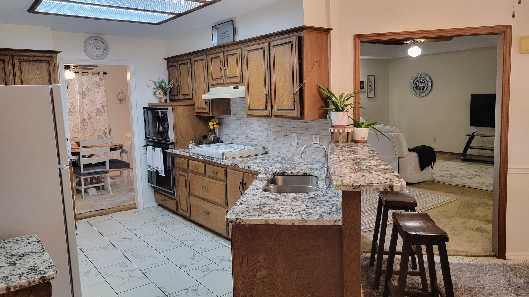 1405 Willow Brook Property Photo 11