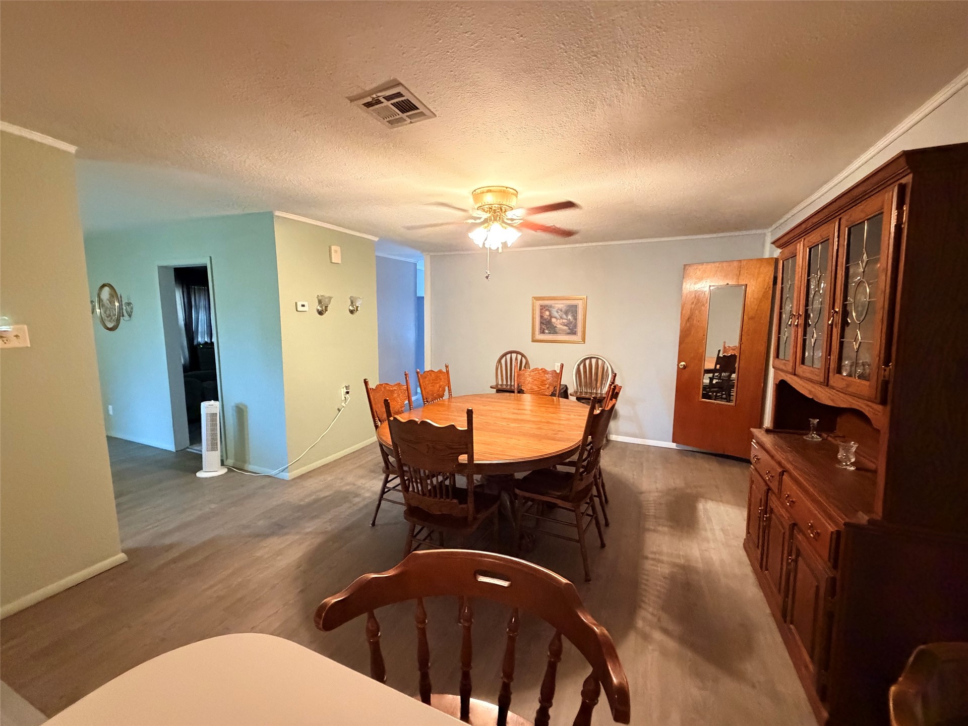 23355 Flax Avenue Property Photo 8