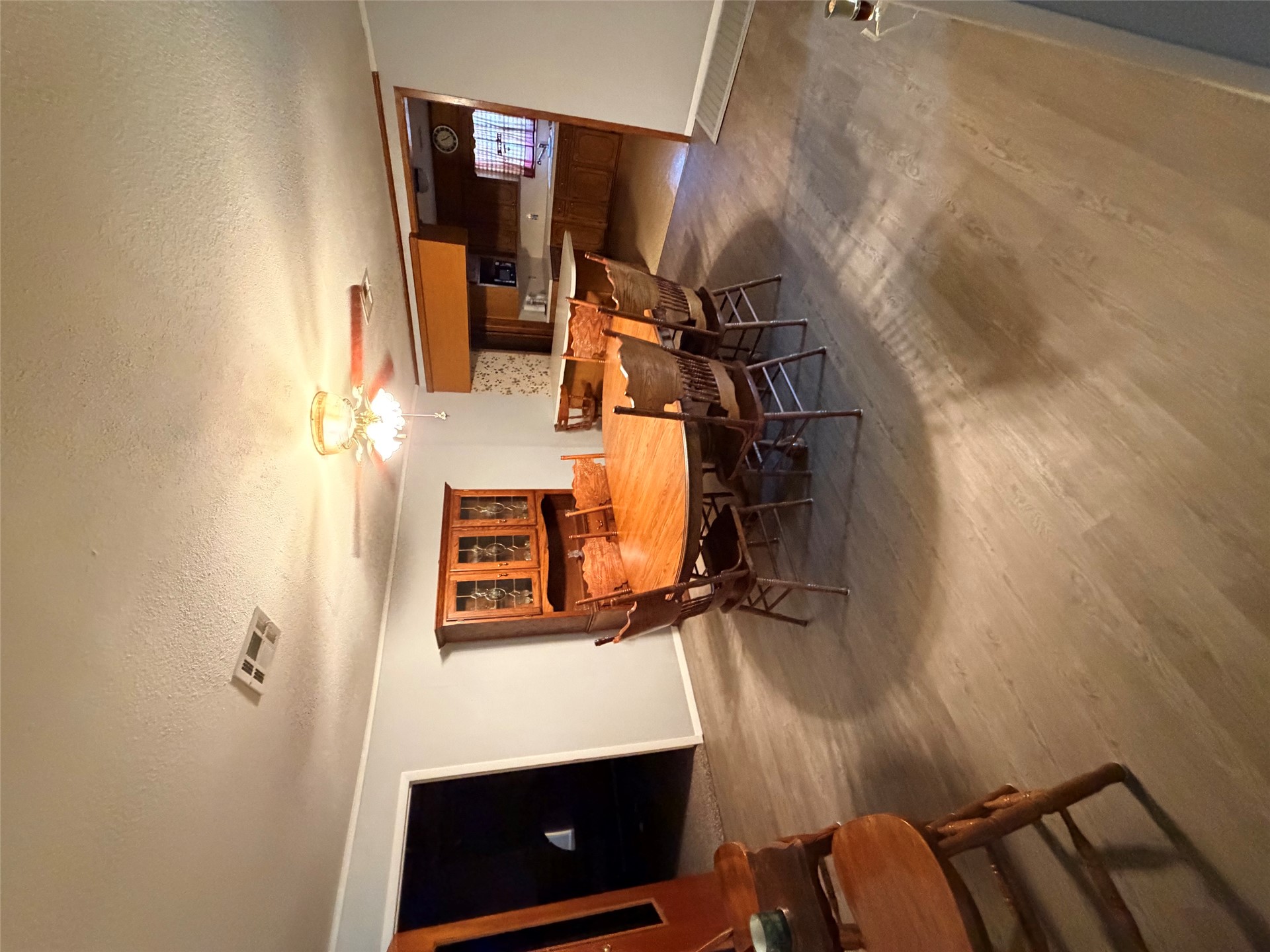 23355 Flax Avenue Property Photo 9