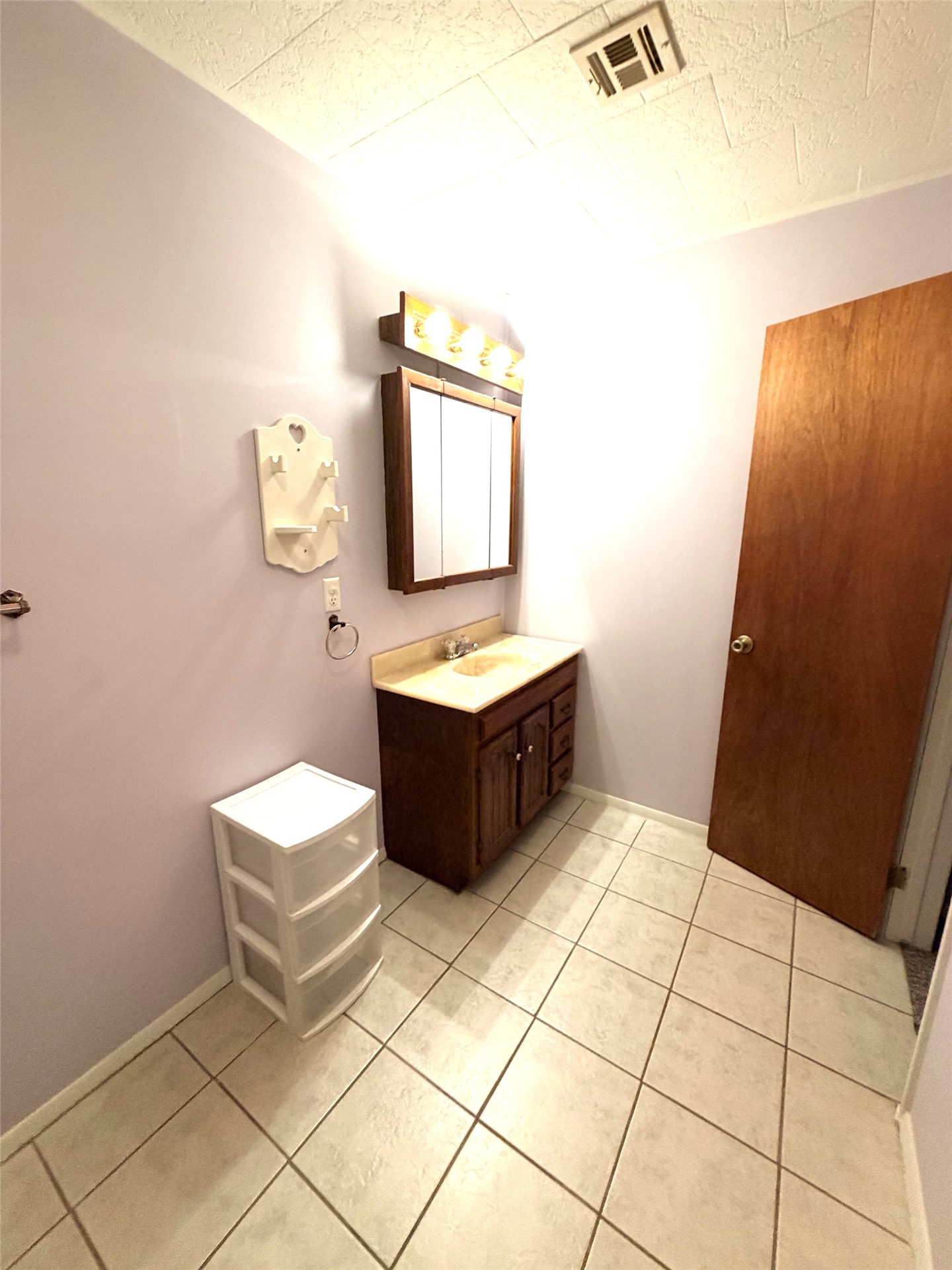 23355 Flax Avenue Property Photo 19