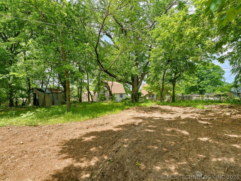 810 W 2nd Property Photo 39
