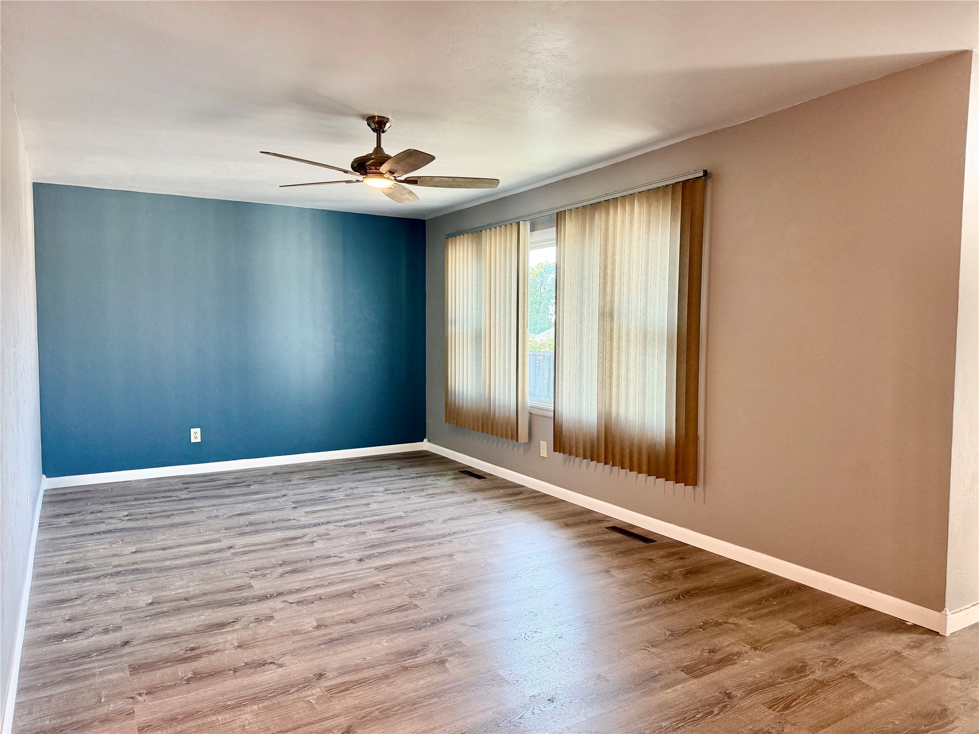 17 E Norma Avenue Property Photo 6