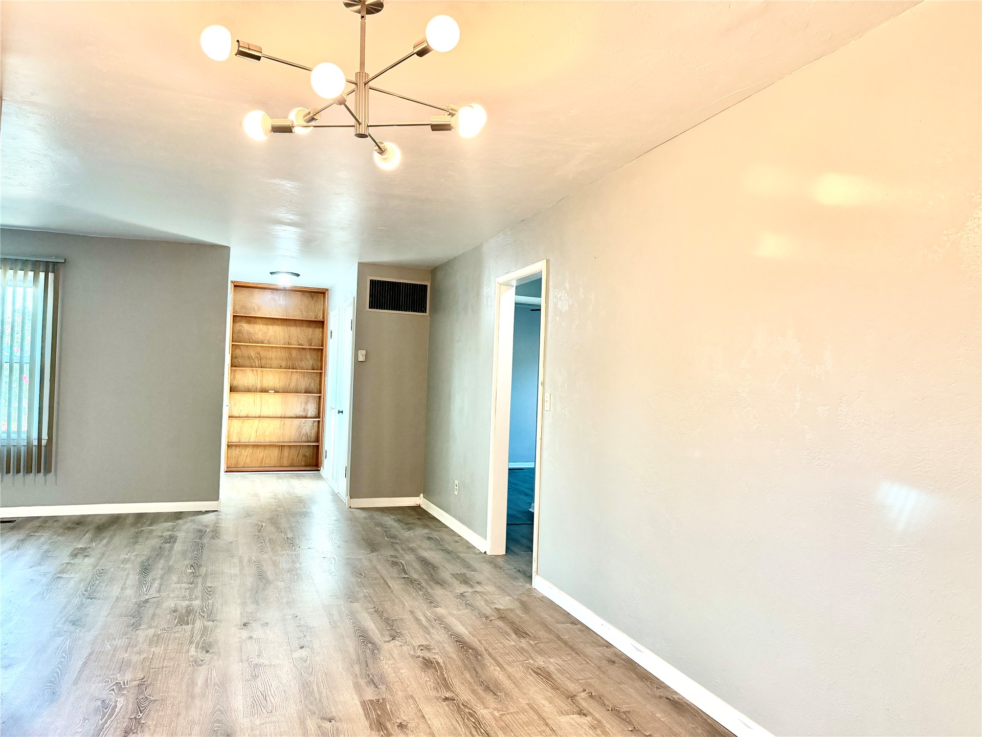 17 E Norma Avenue Property Photo 8