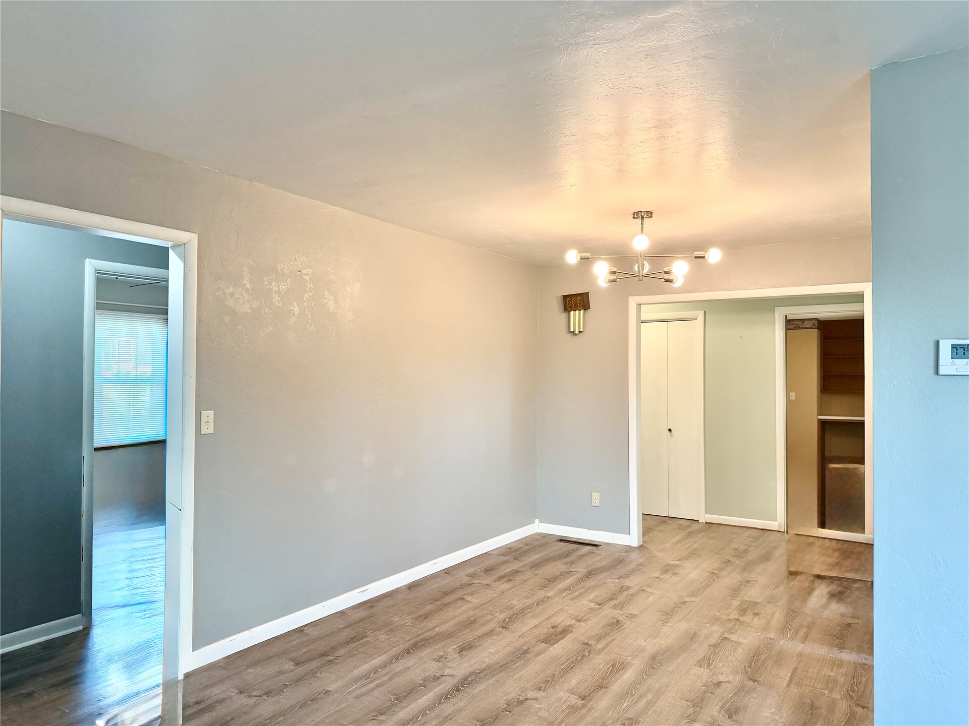 17 E Norma Avenue Property Photo 9