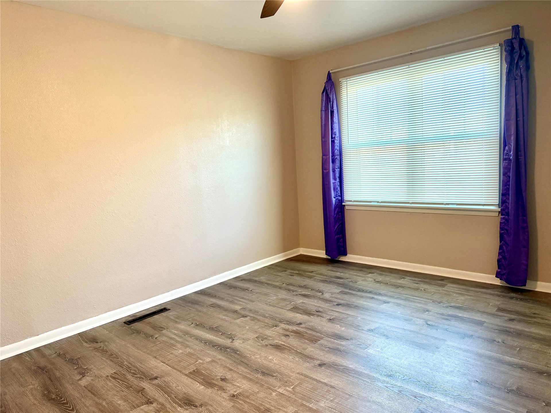 17 E Norma Avenue Property Photo 16