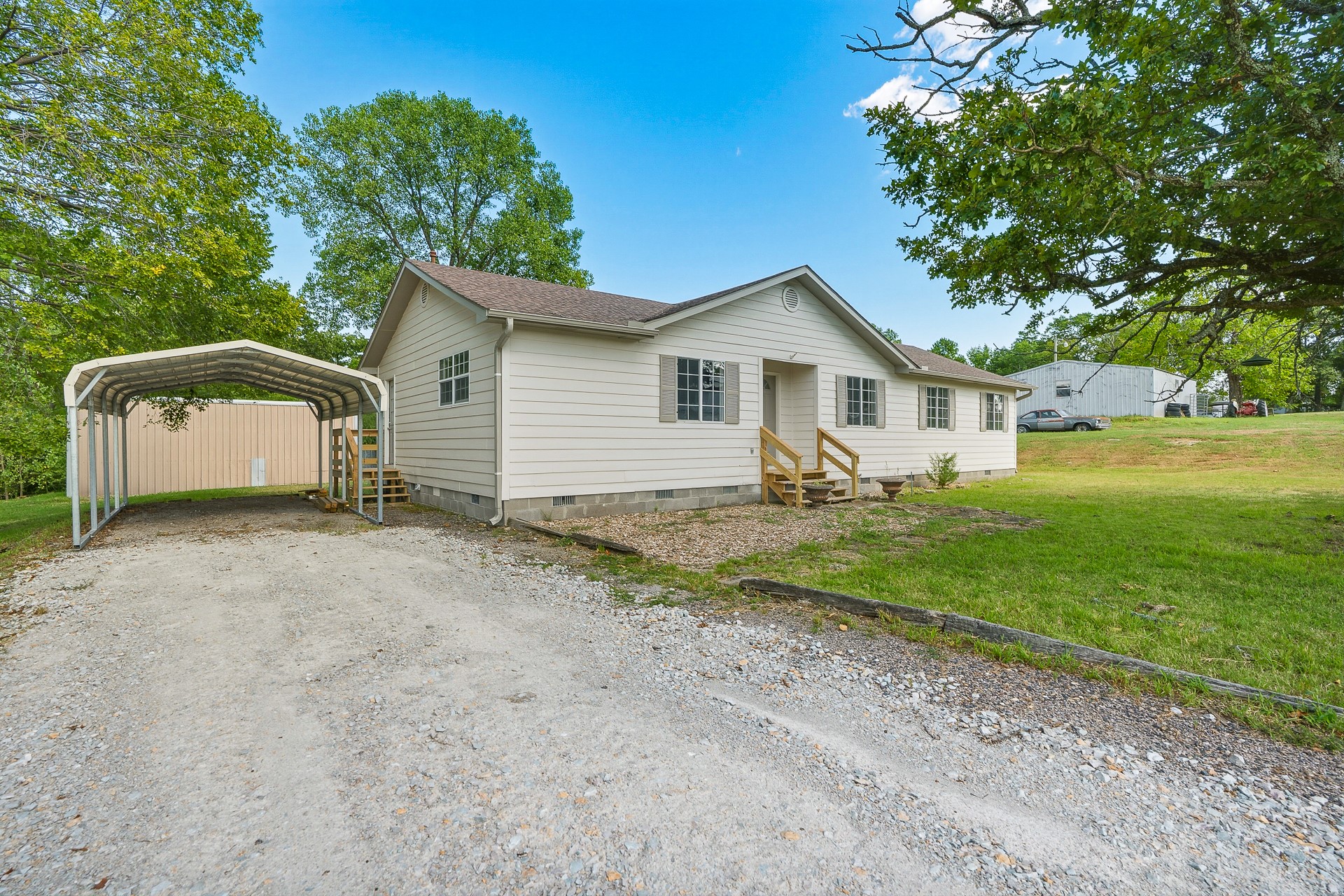 13818 County Road 3590 Property Photo 3