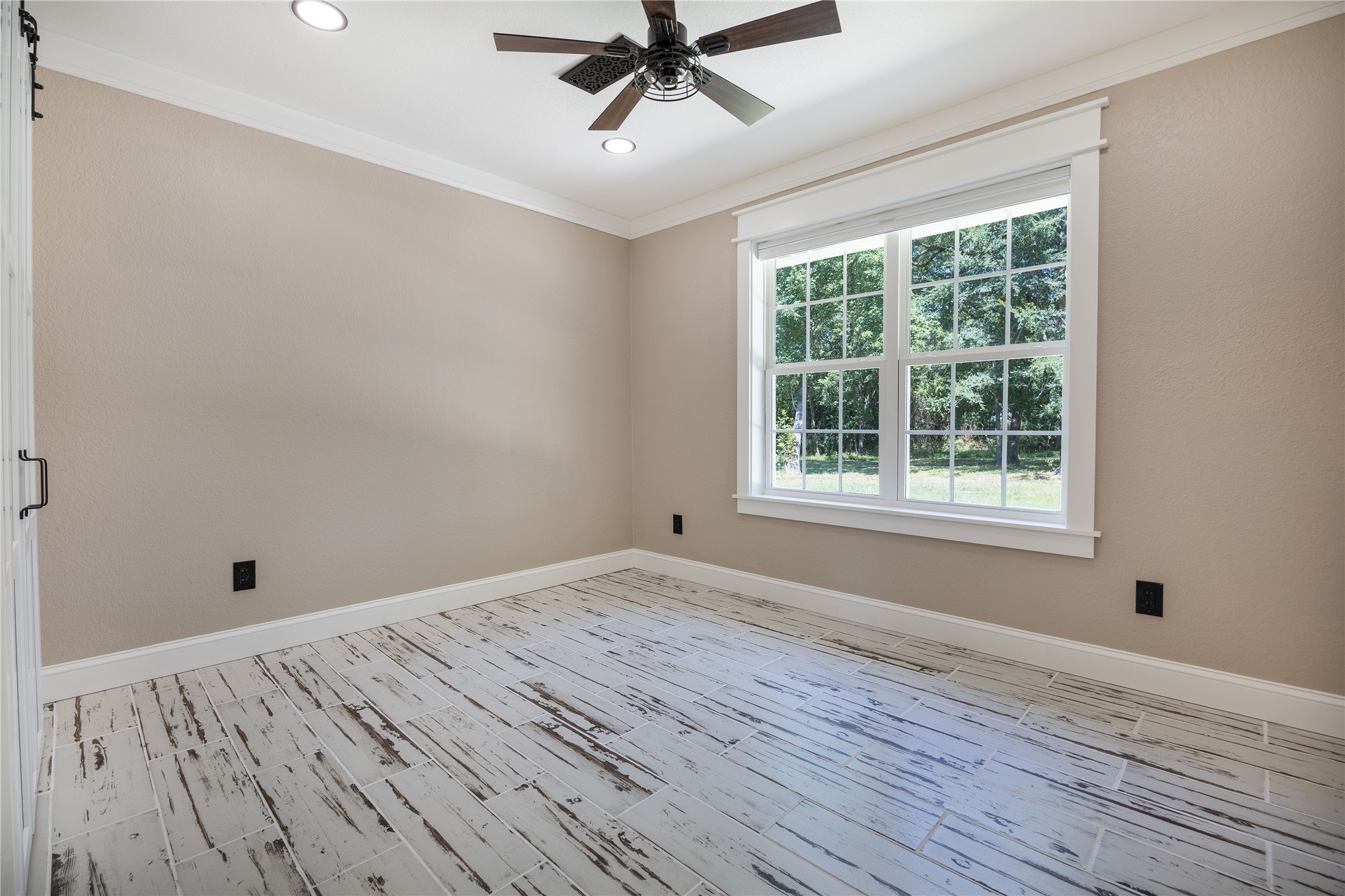 858 N 4243 Road Property Photo 18