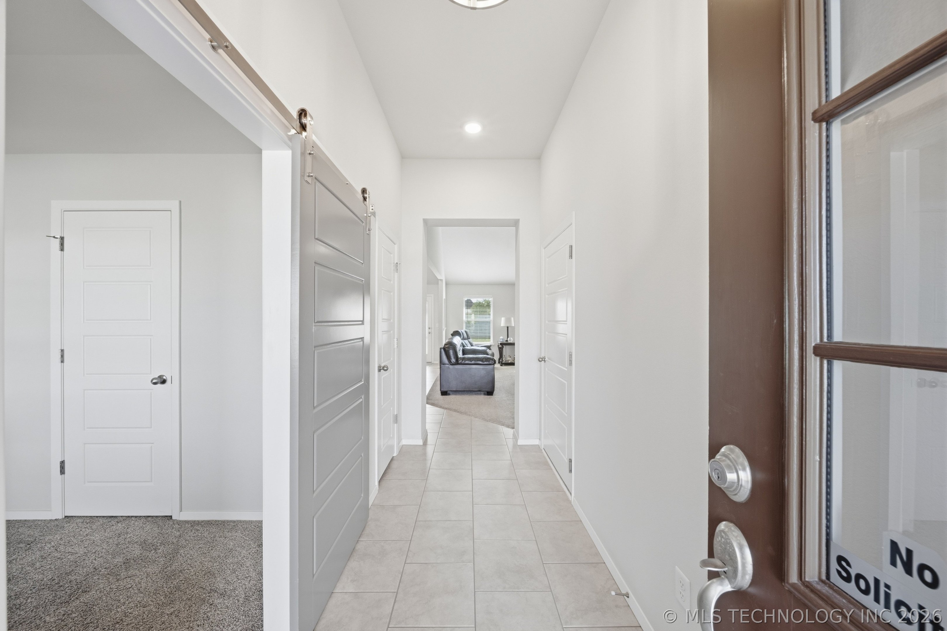12323 S Oxford Avenue Property Photo 6