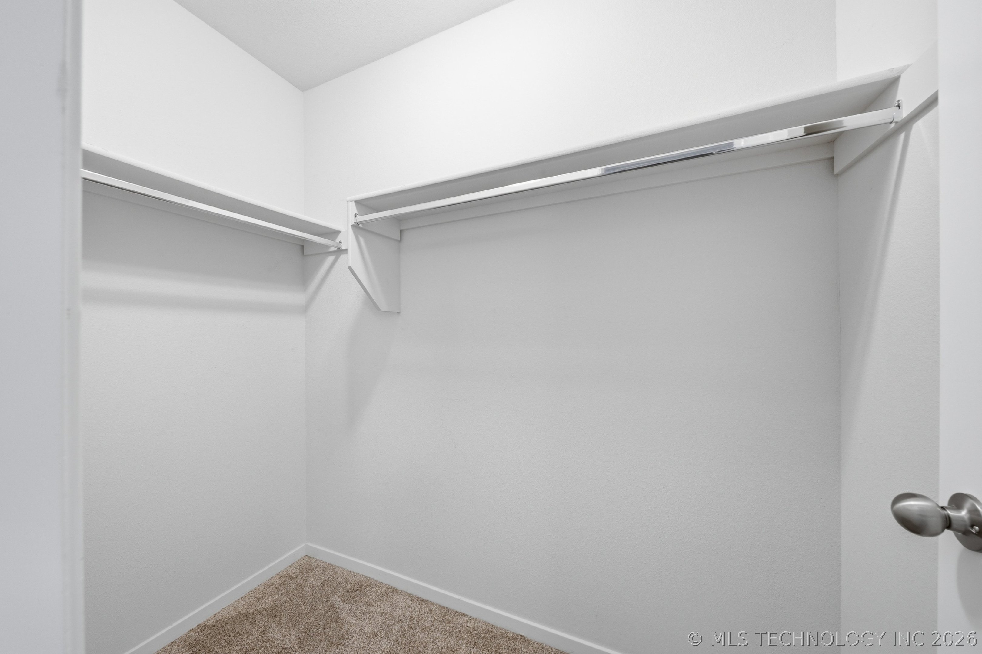12323 S Oxford Avenue Property Photo 25