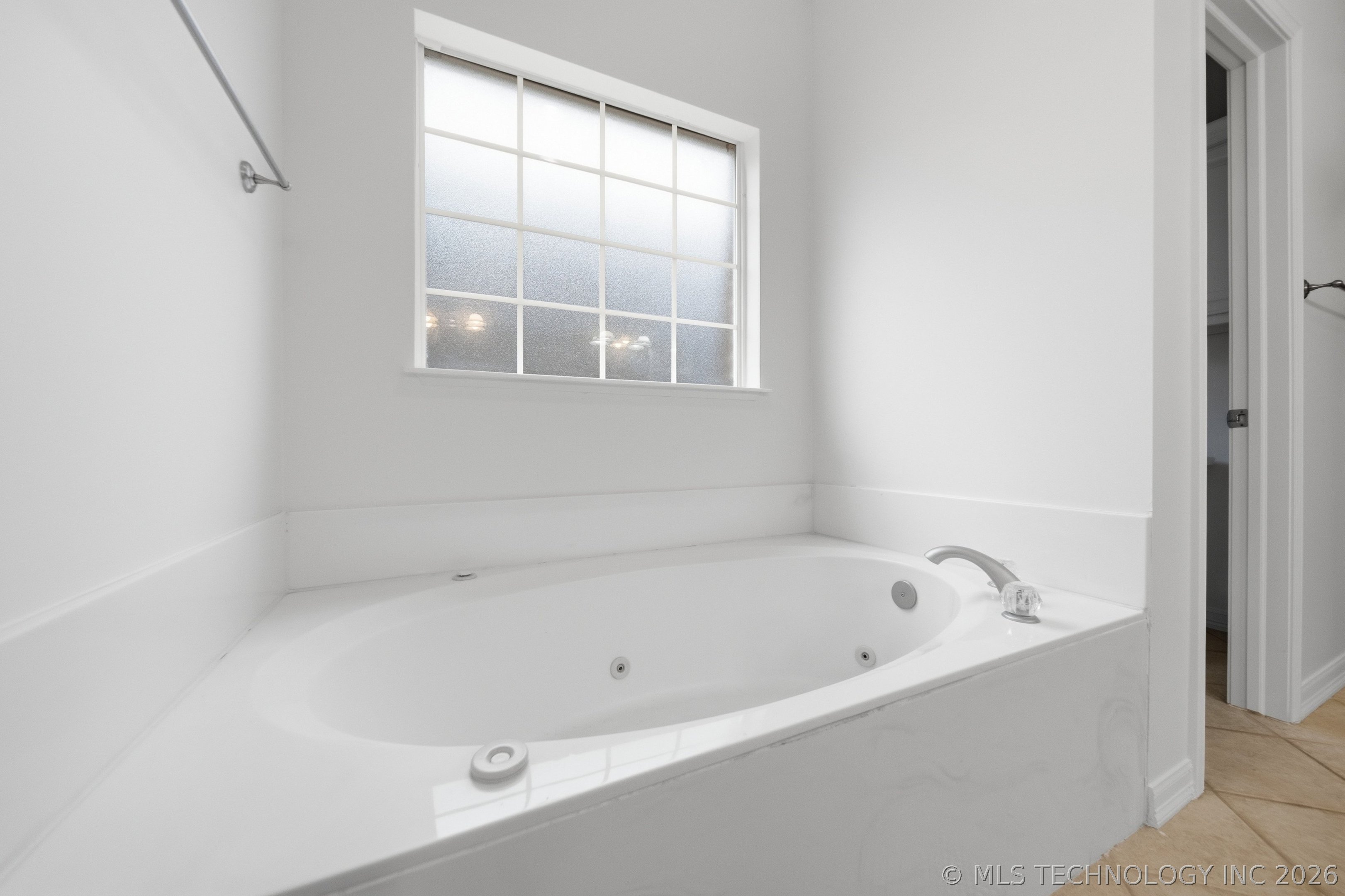 8752 E 102nd Street Property Photo 18