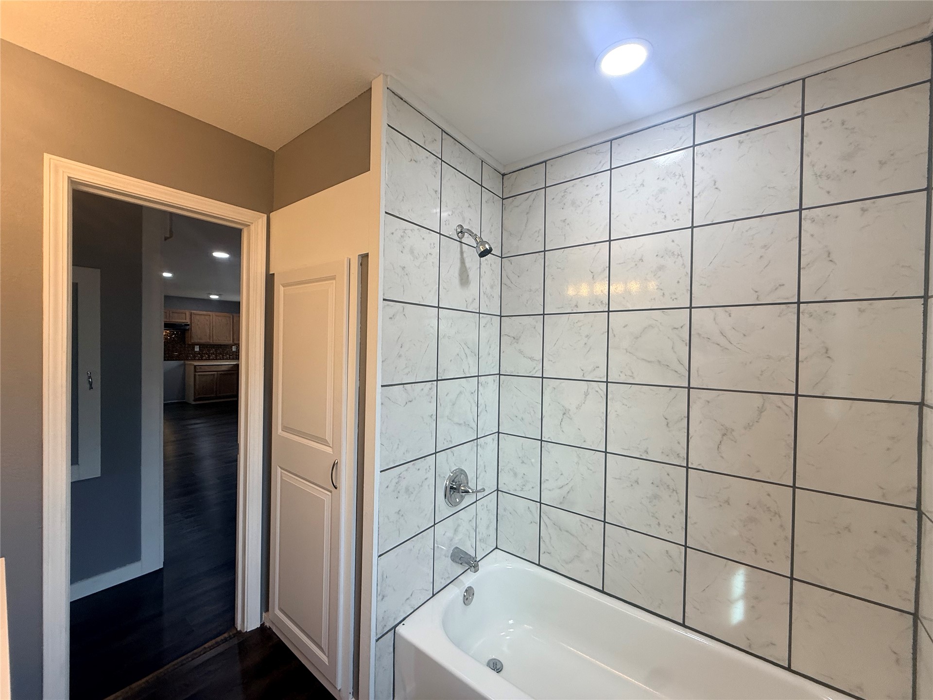 221 Rodman Circle Property Photo 20