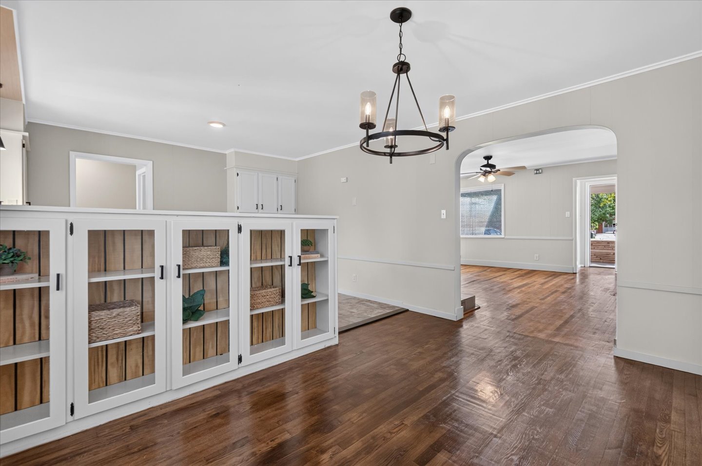 1237 S Maple Avenue Property Photo 10
