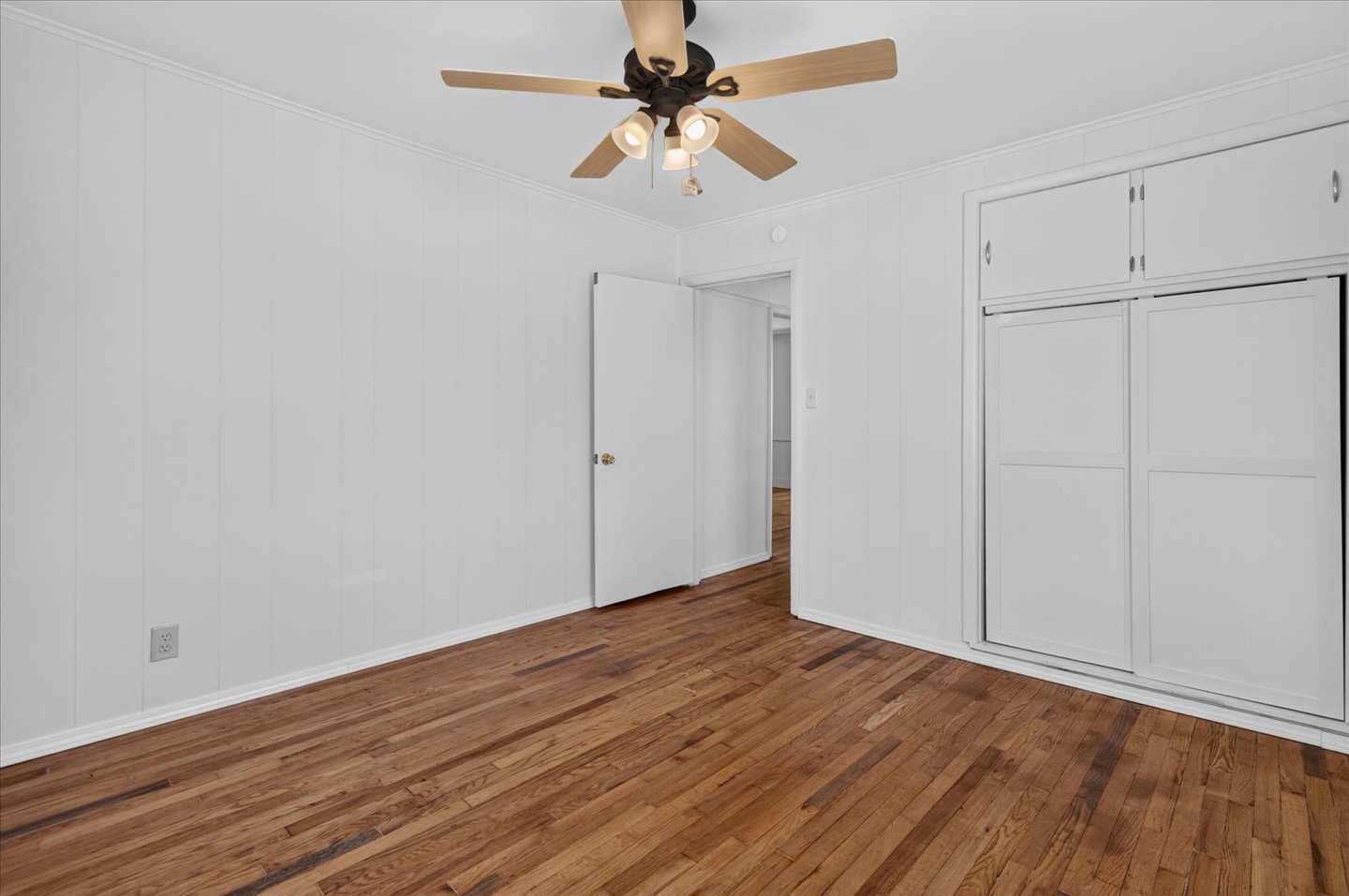 1237 S Maple Avenue Property Photo 16