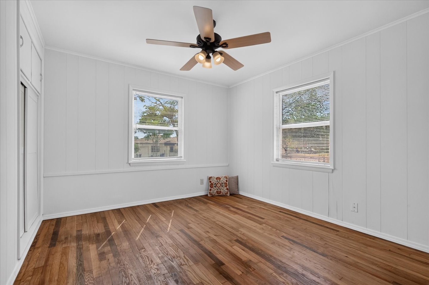 1237 S Maple Avenue Property Photo 19
