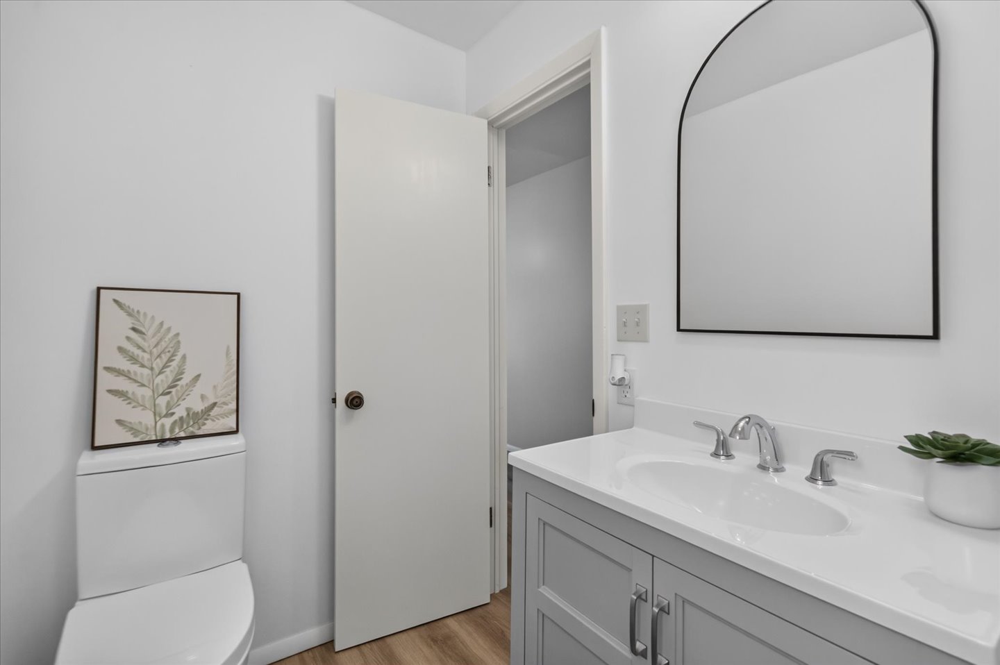 1237 S Maple Avenue Property Photo 23