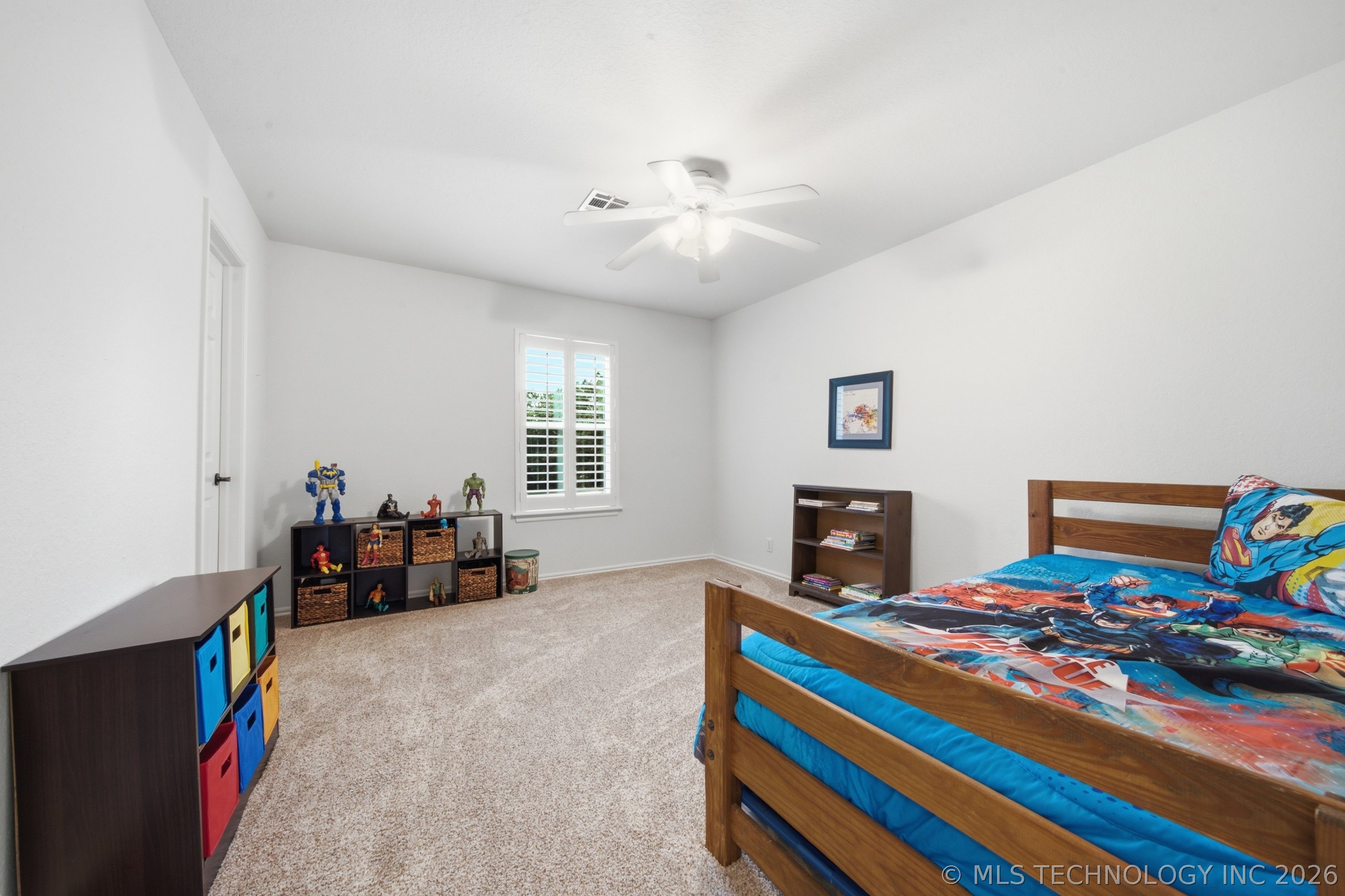 3705 W Urbana Street Property Photo 25