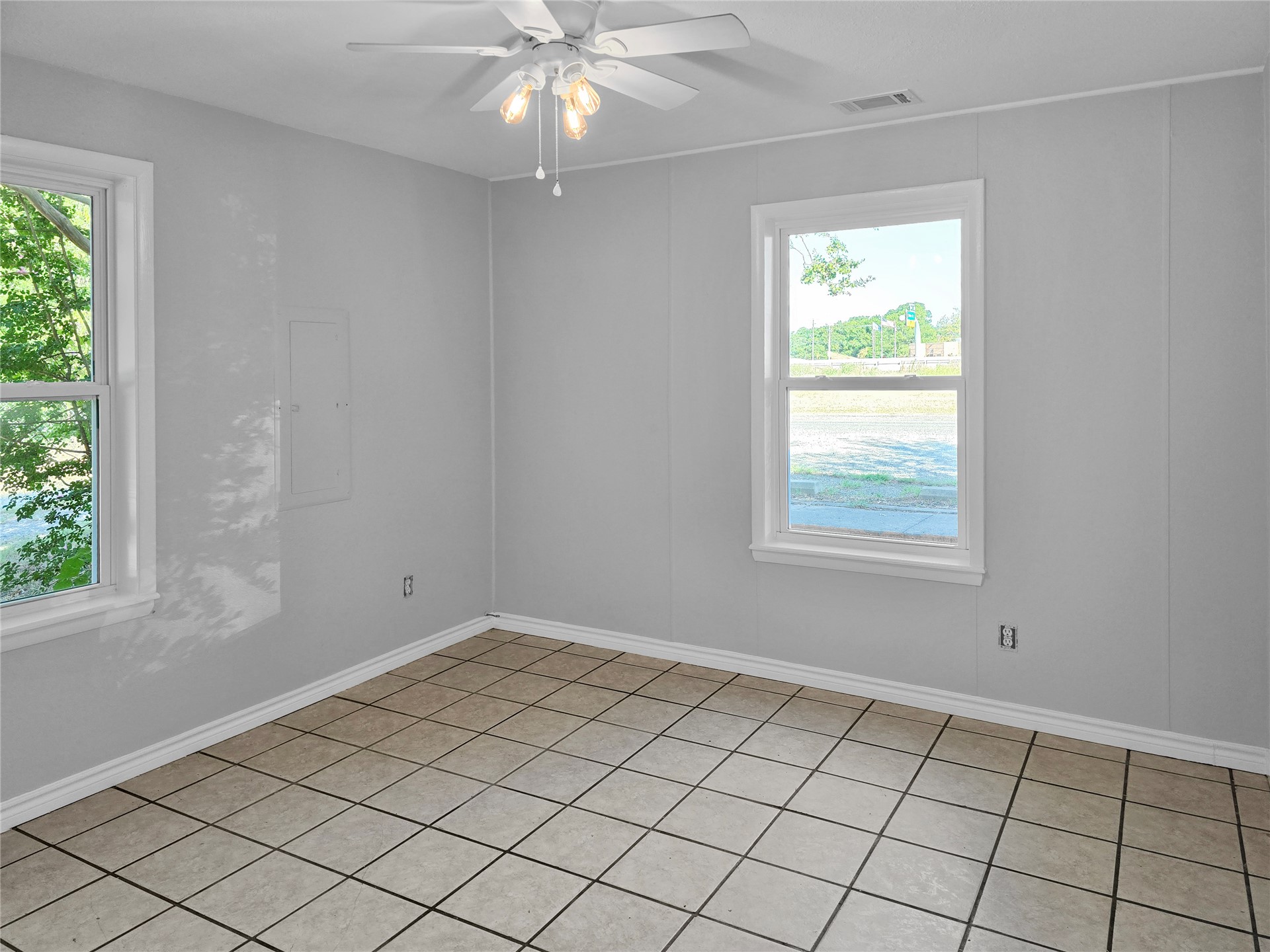 608 Beshears Property Photo 23
