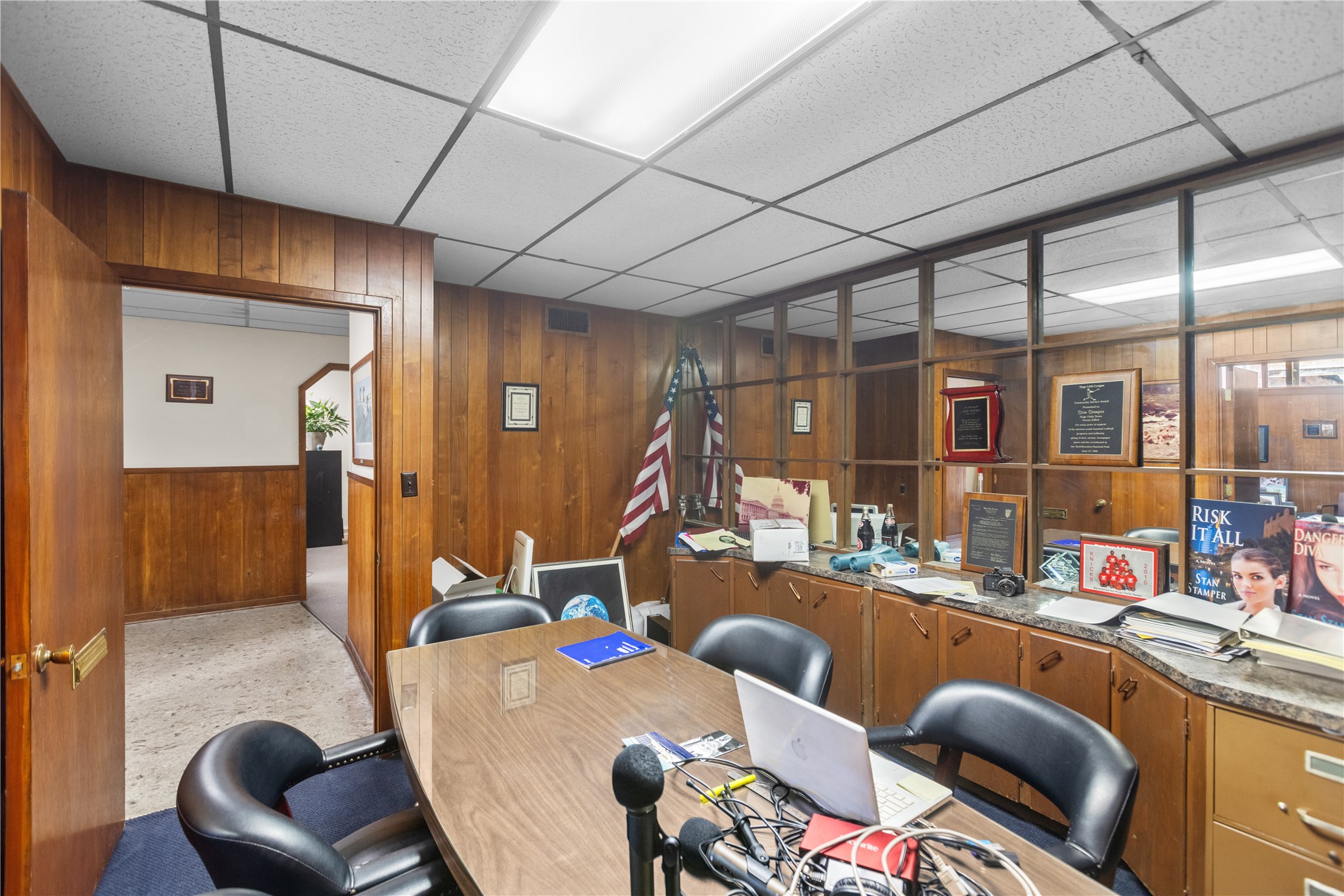 128 E Jackson Street Property Photo 6