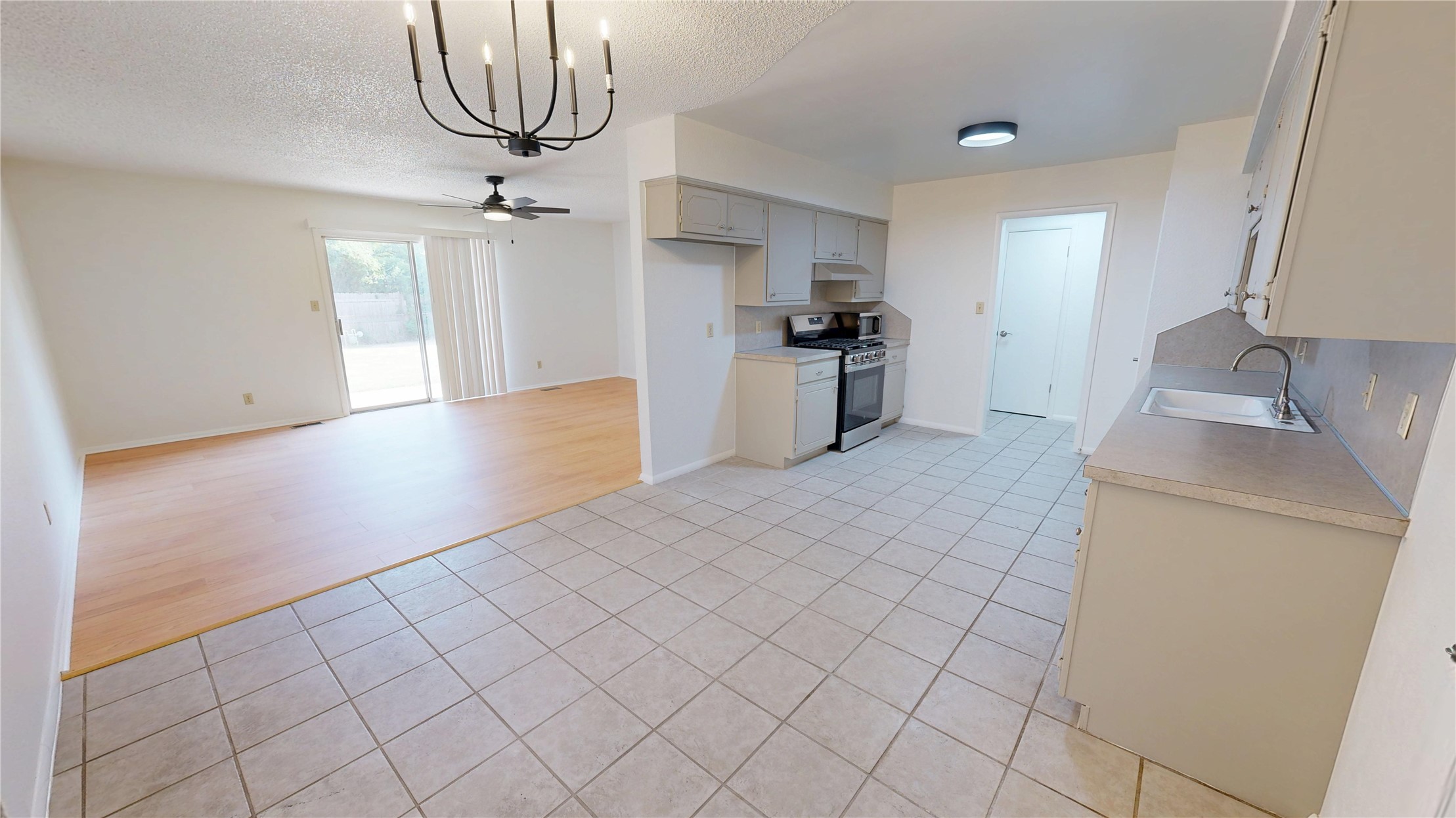 503 W C Street Property Photo 6