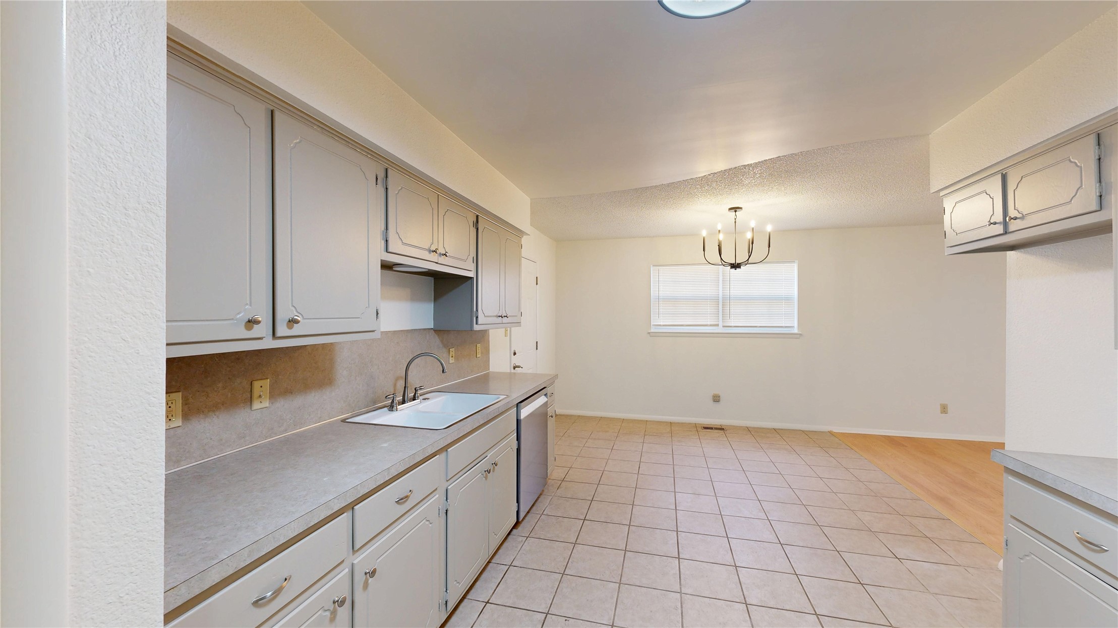 503 W C Street Property Photo 9