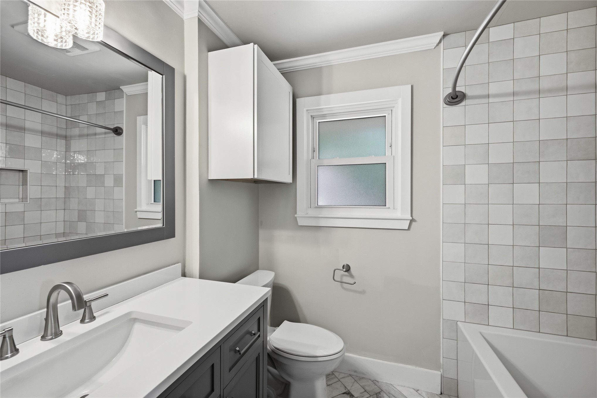2429 S Marion Avenue Property Photo 10