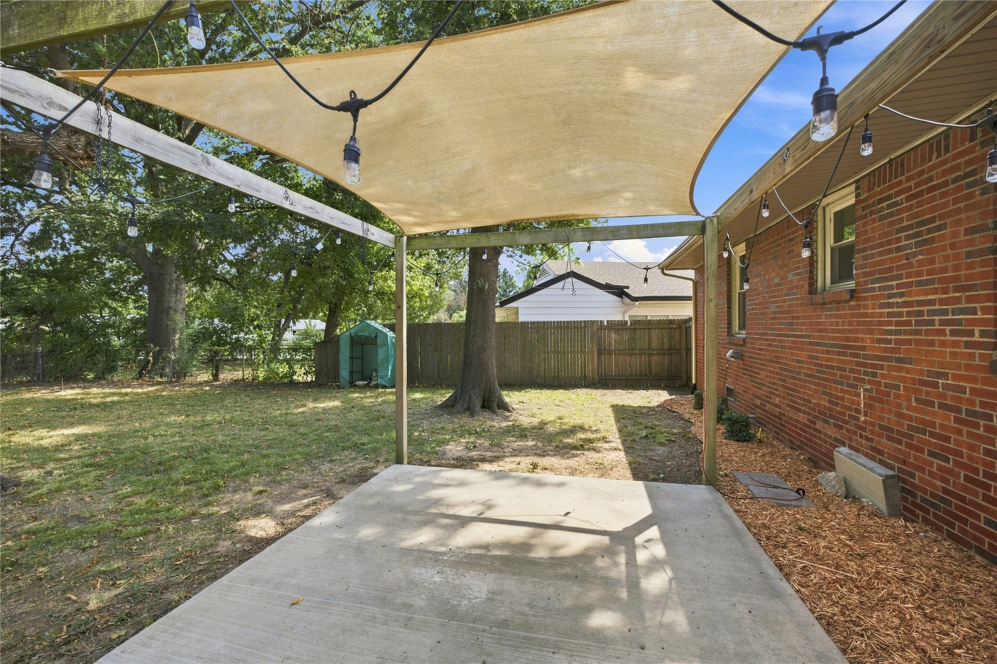 2429 S Marion Avenue Property Photo 17