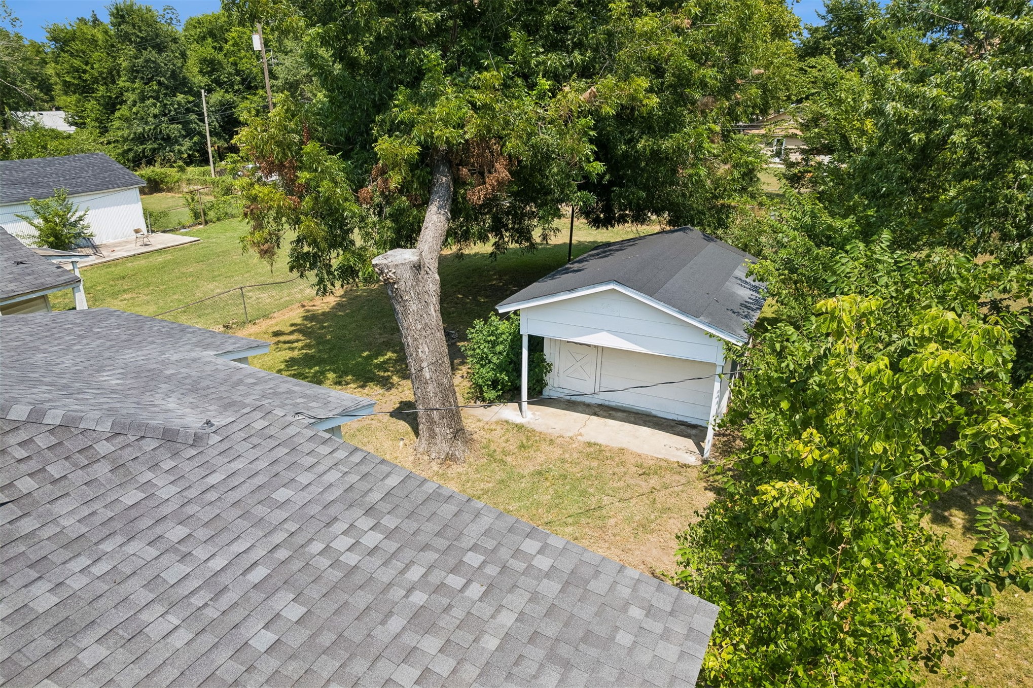 522 E 7th Property Photo 19